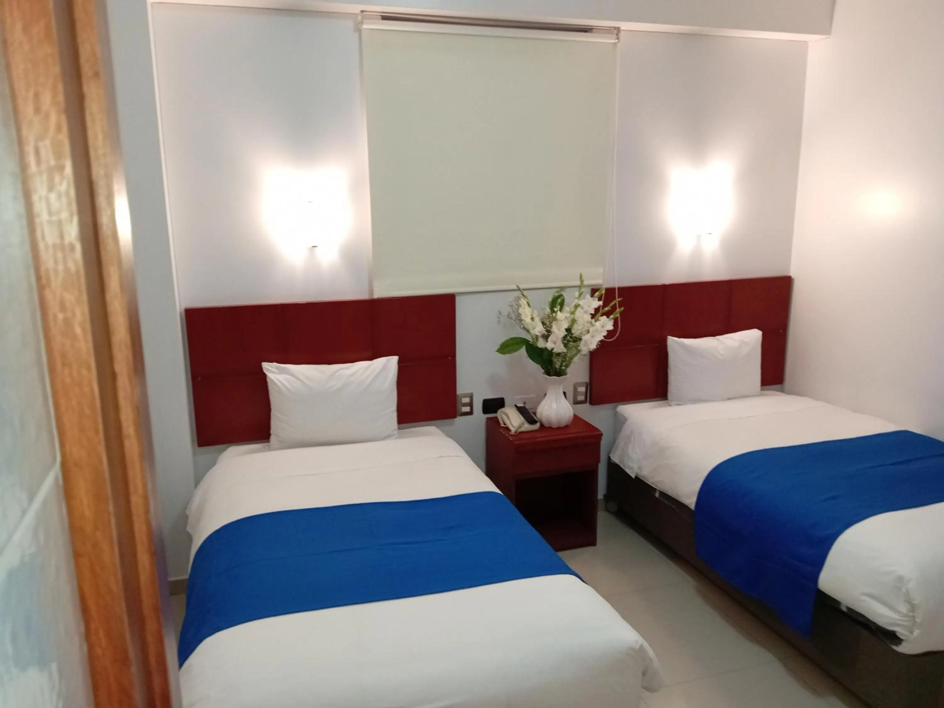 Photo of the whole room, Bed in Aqua Hotel Cusco