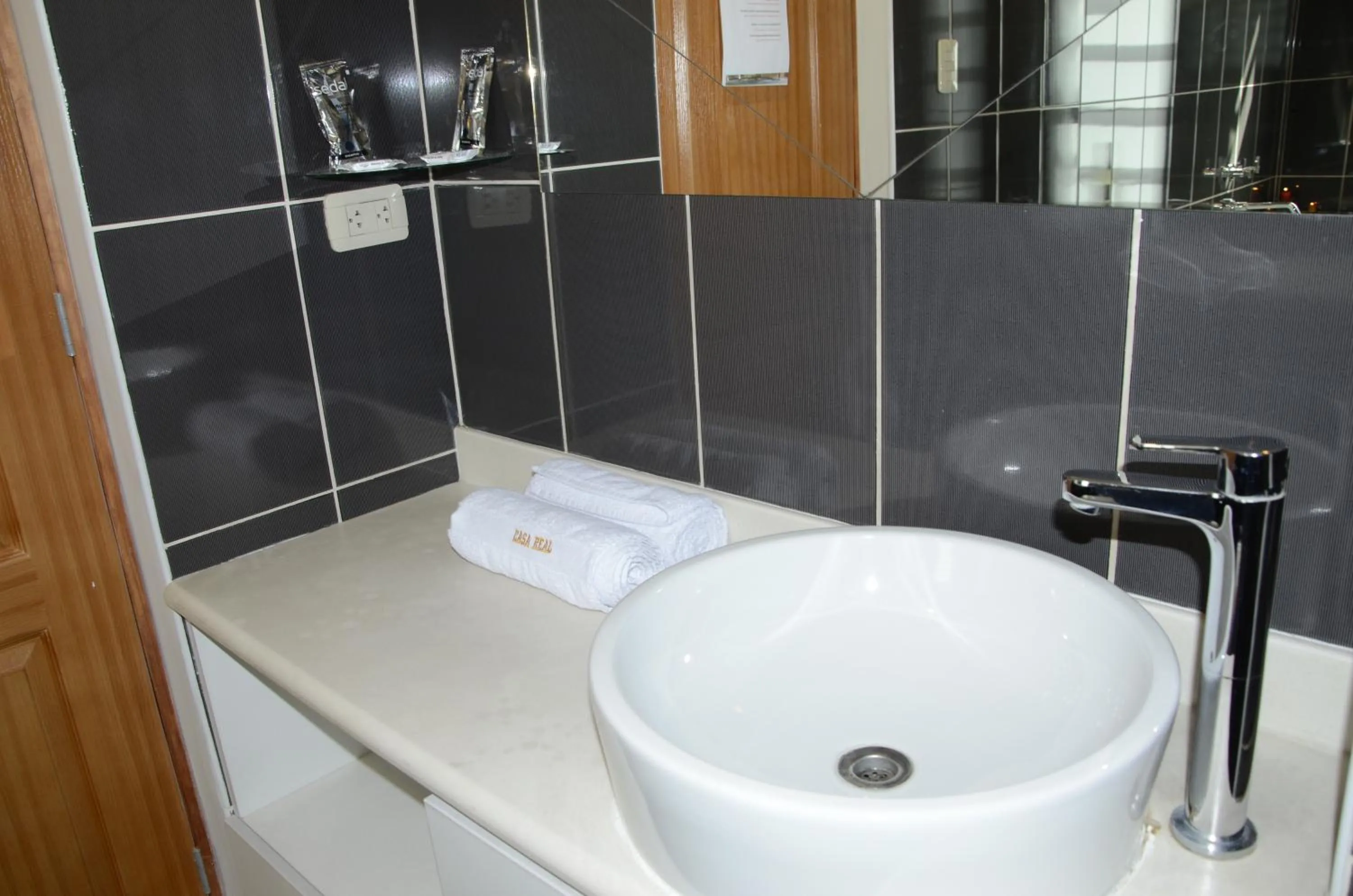 Bathroom in Casa Real Hoteles