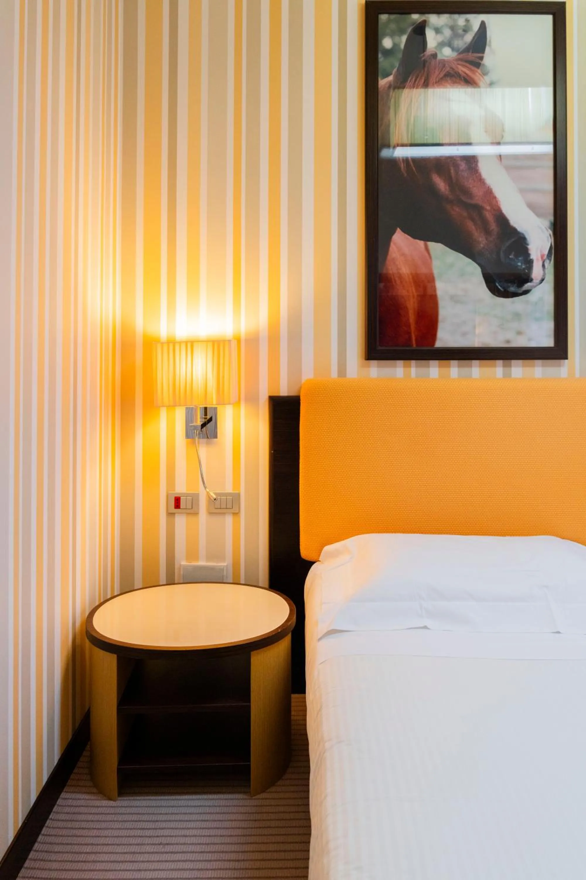 Bed in UNAHOTELS Varese