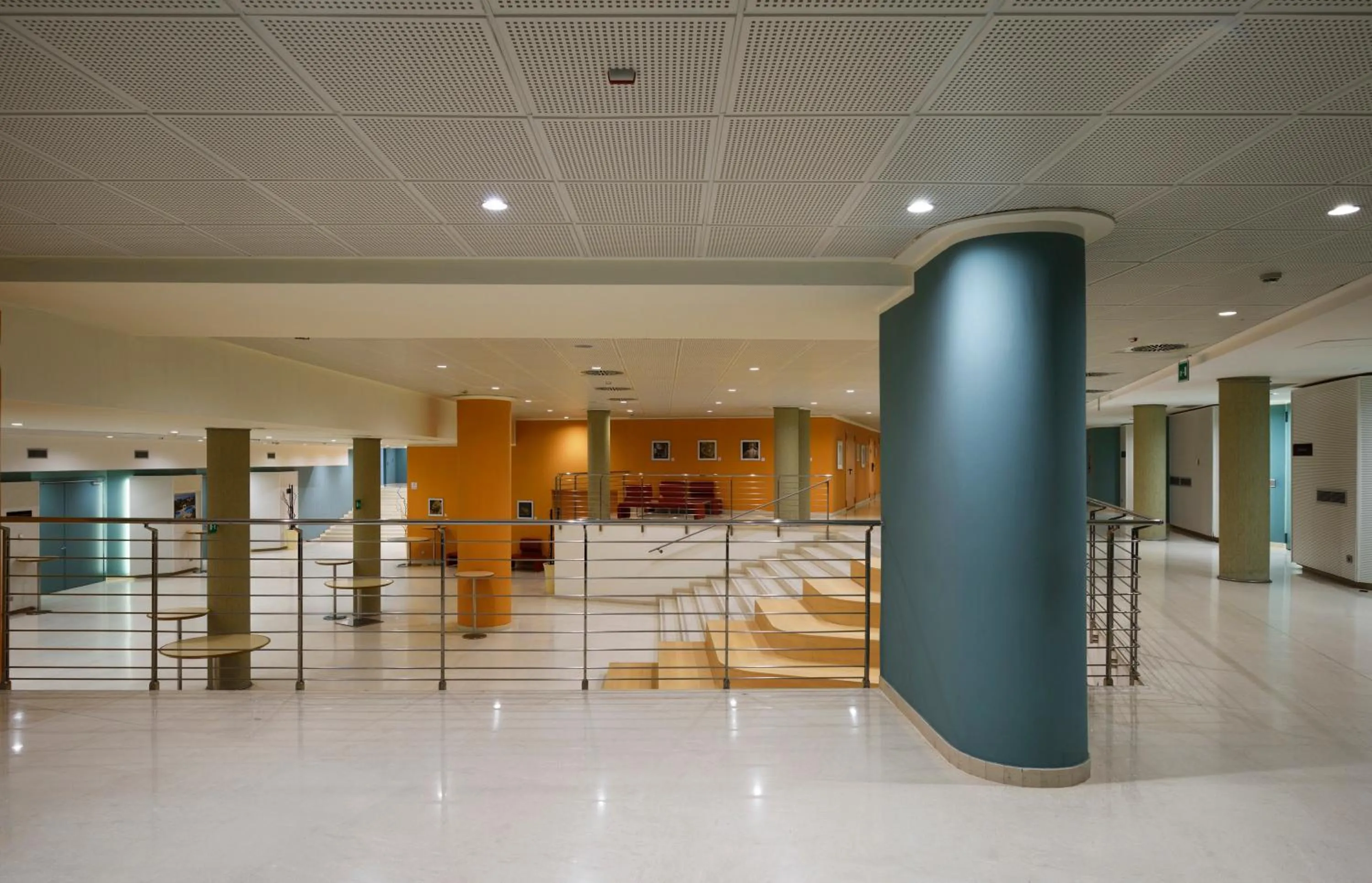 Lobby or reception in UNAHOTELS Varese