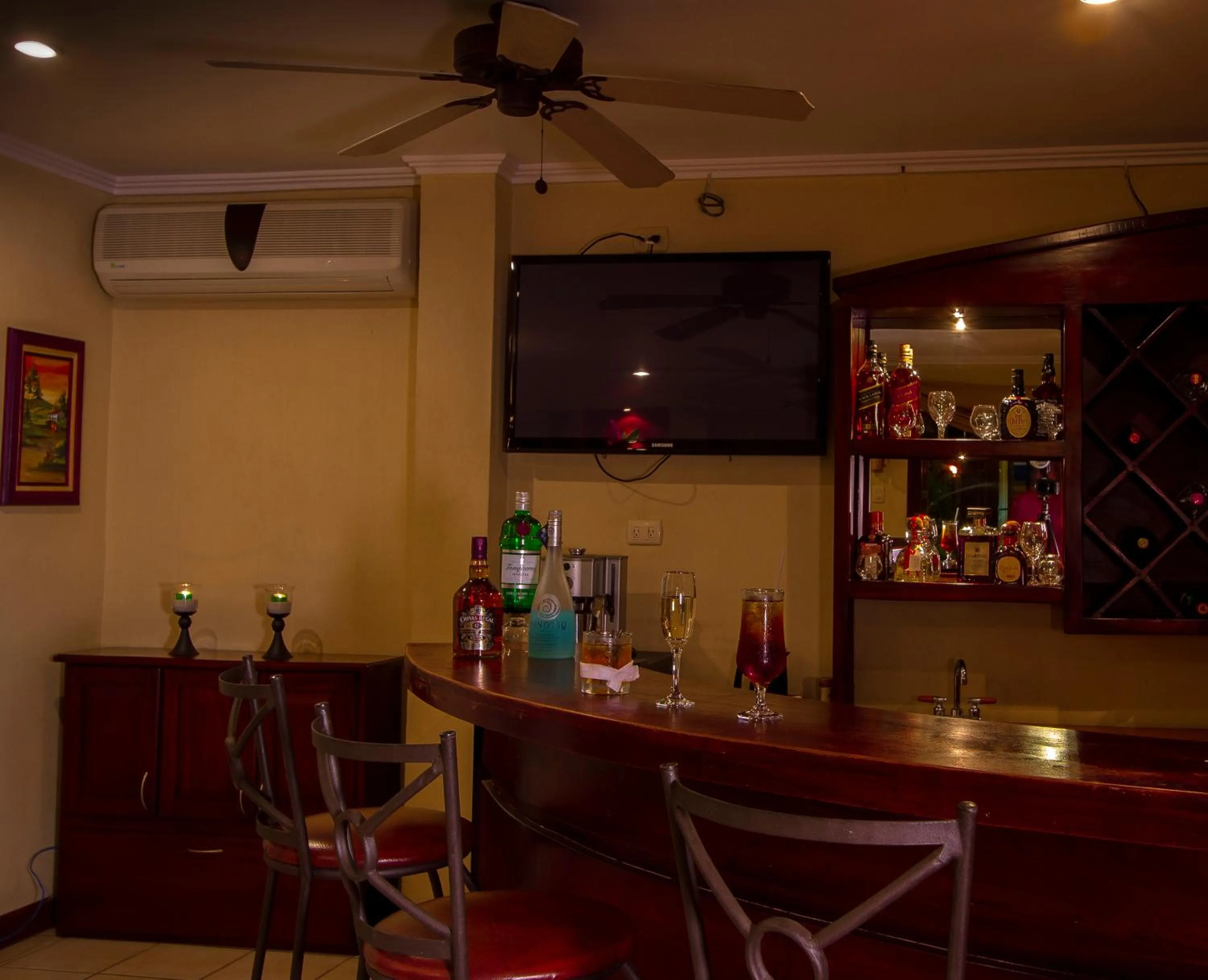 Alcoholic drinks in Hotel Iguana Verde