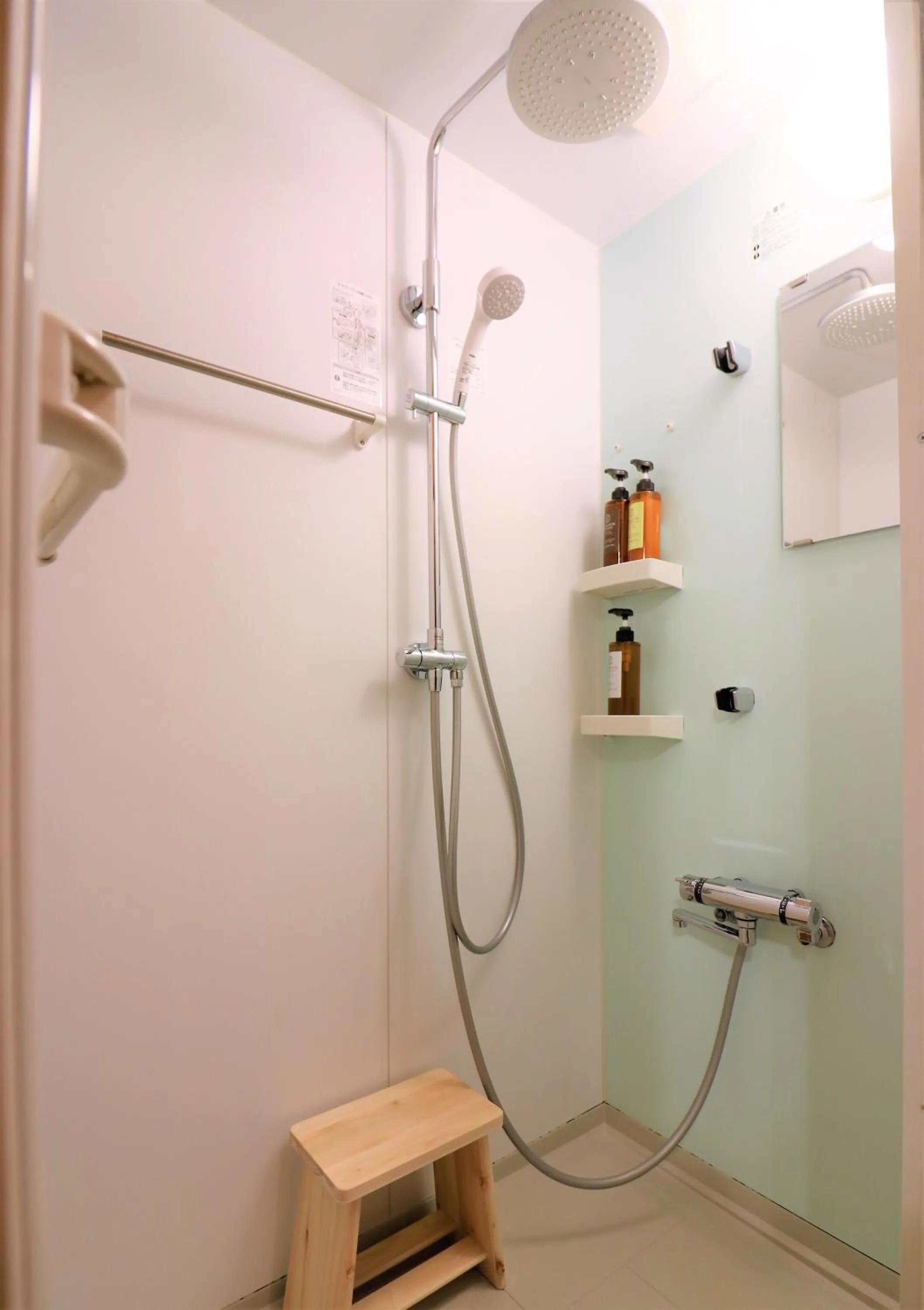 Shower in Tomareru Himitsukichi L-Base