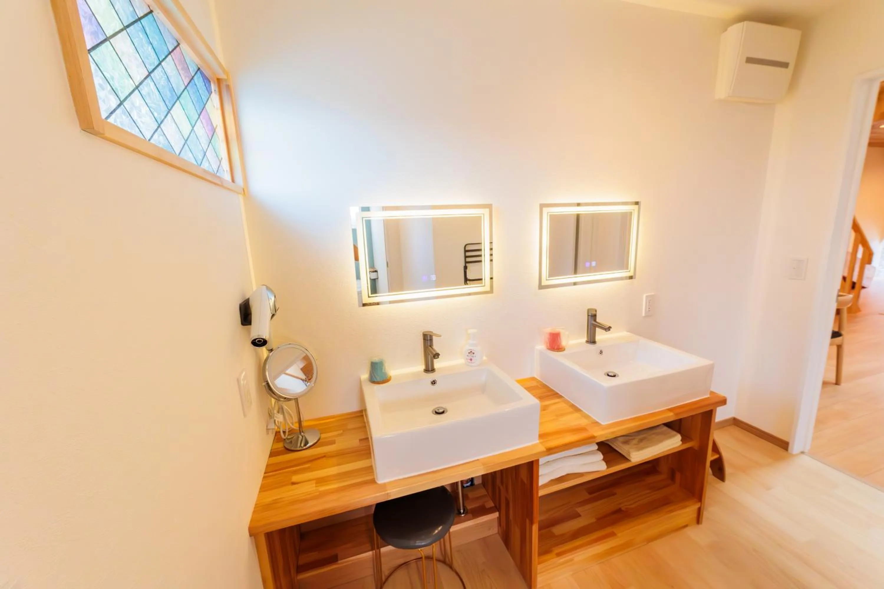 Bathroom in Tomareru Himitsukichi L-Base