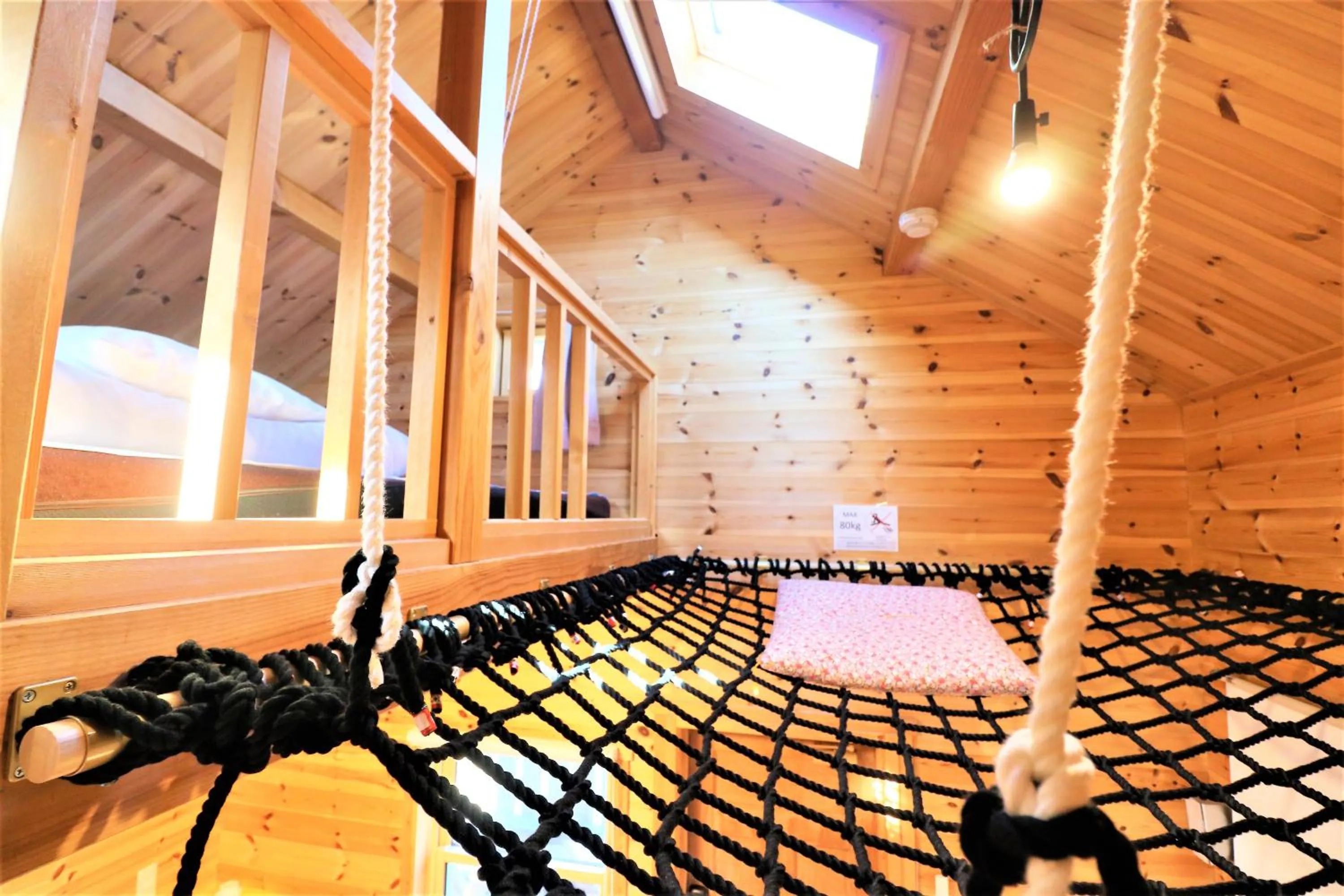 Photo of the whole room in Tomareru Himitsukichi L-Base