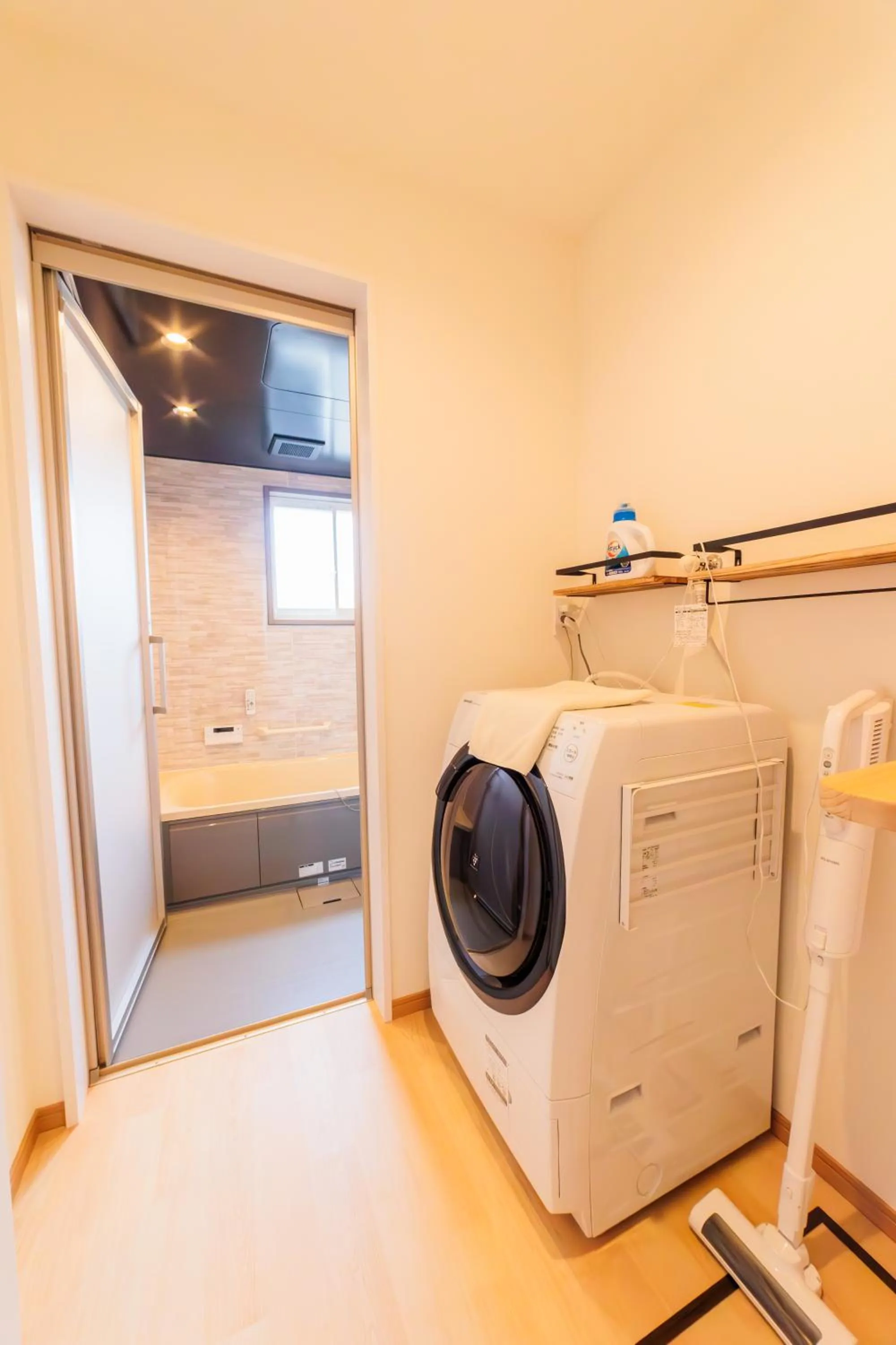 washing machine in Tomareru Himitsukichi L-Base