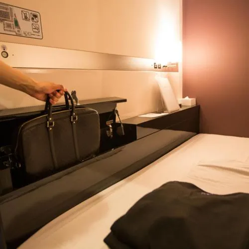 Decorative detail, Bed in First Cabin Akasaka