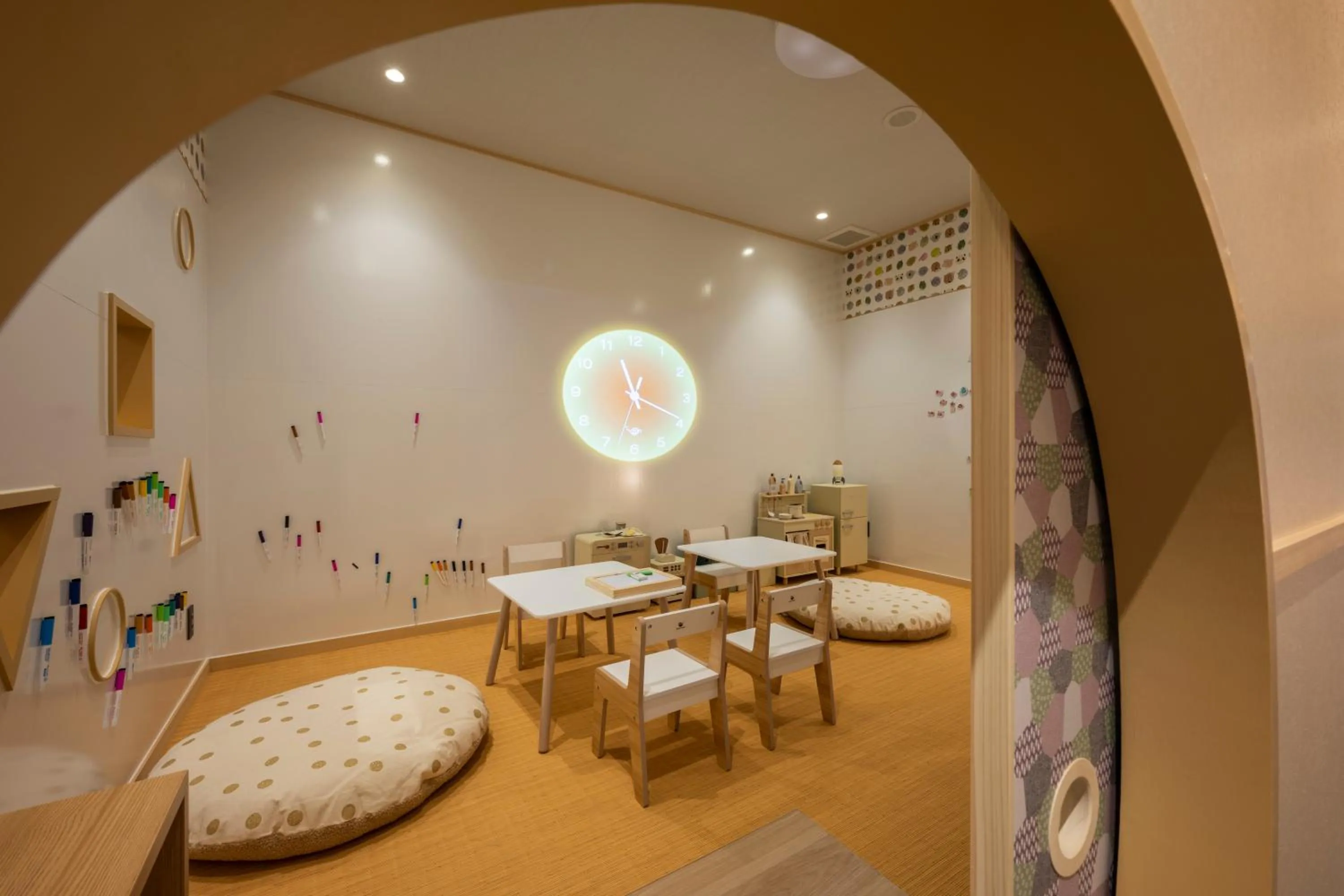 Restaurant/places to eat in Awakan