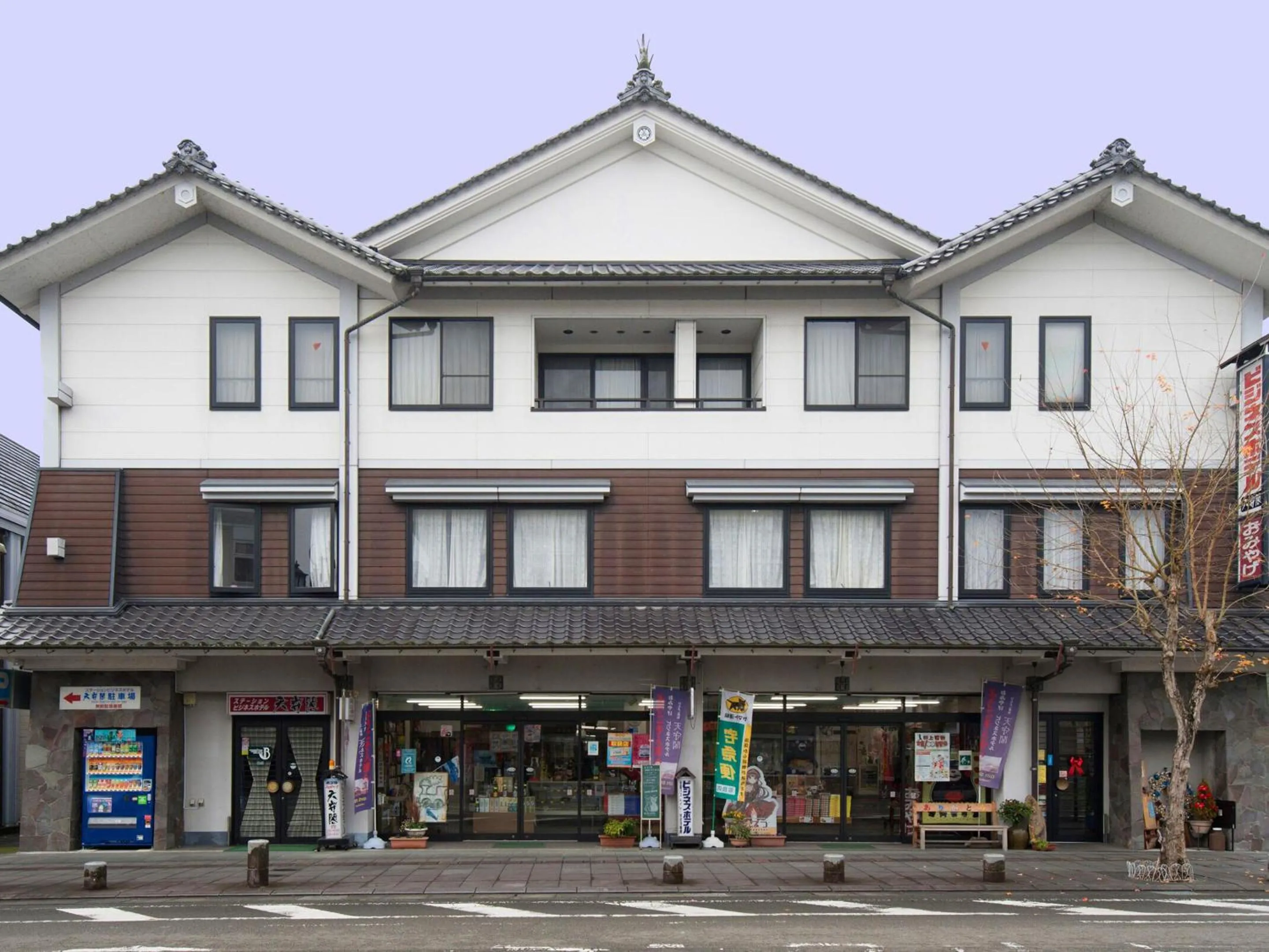 Property building in Station Business Hotel Tenshukaku
