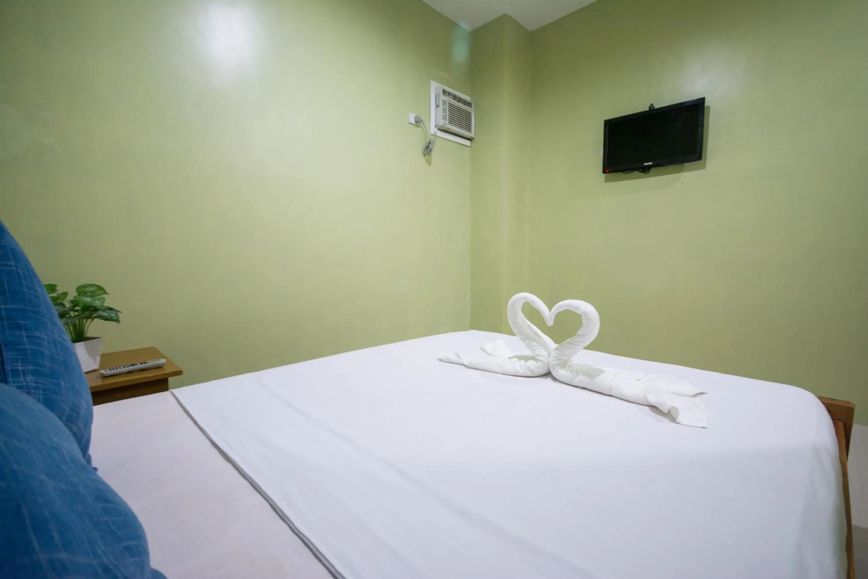 Bed in Boracay Backpackers