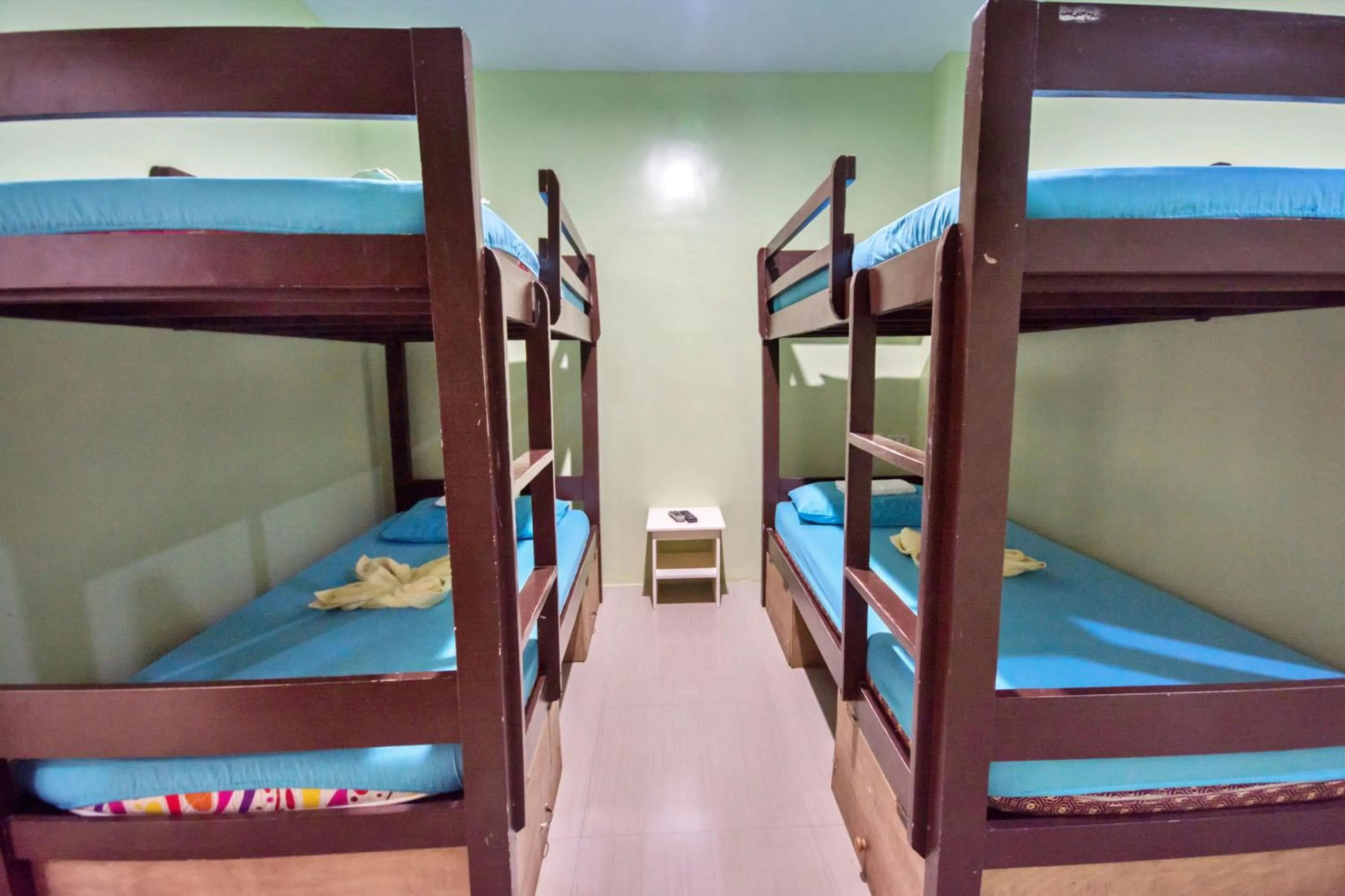 Bed in Boracay Backpackers