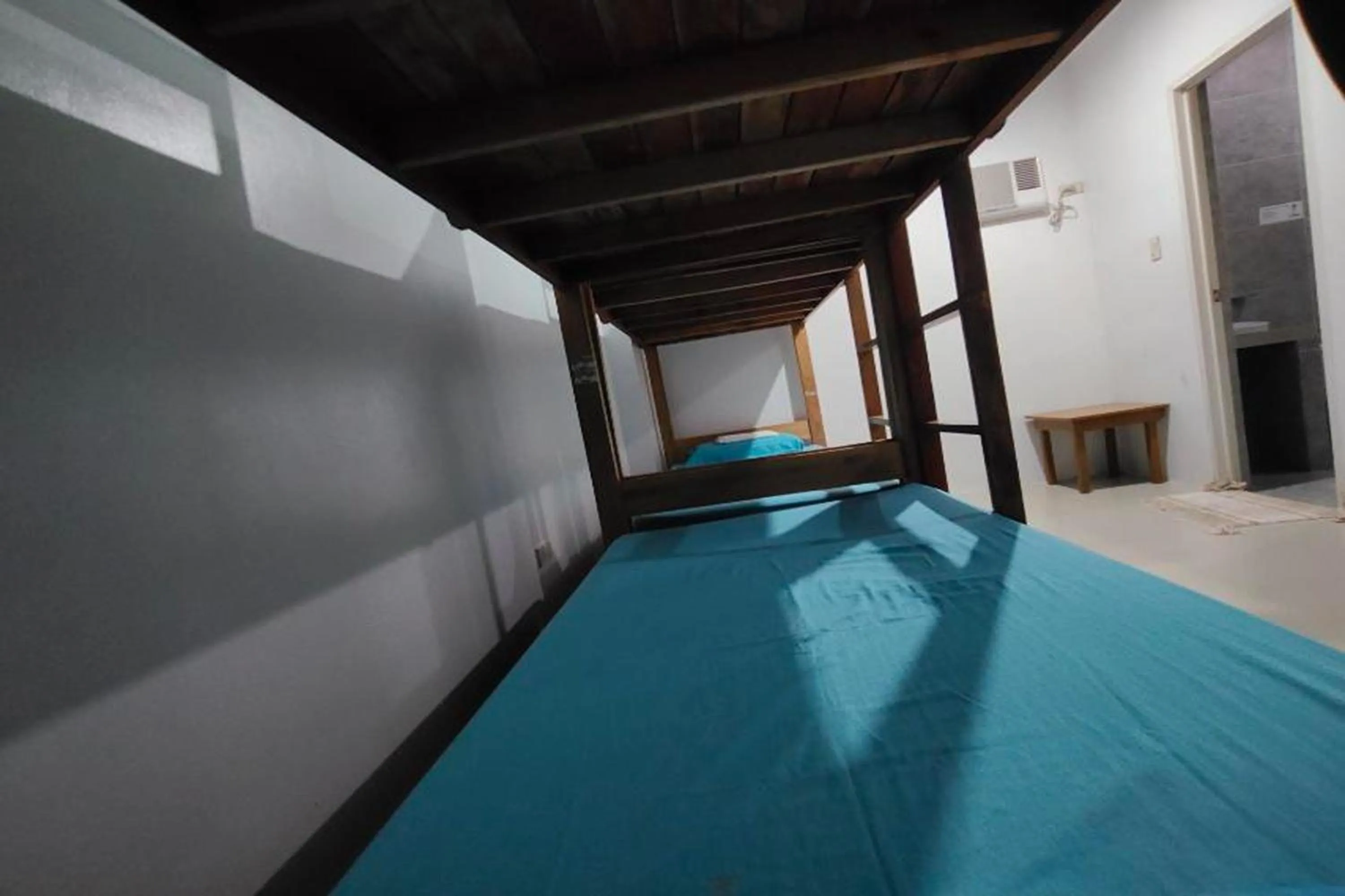 Bed in Boracay Backpackers