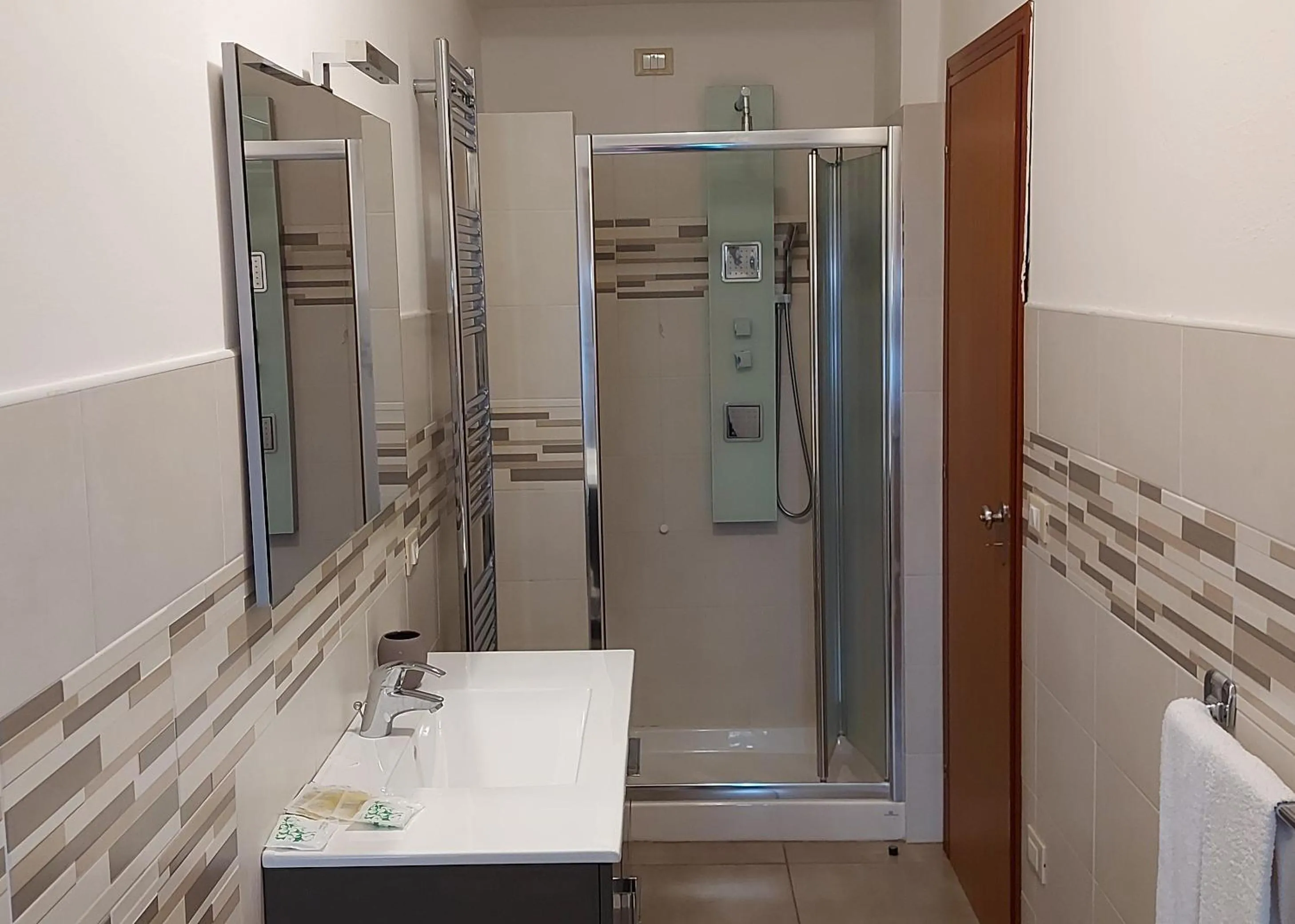 Shower in Aparthotel Amelia Dream View