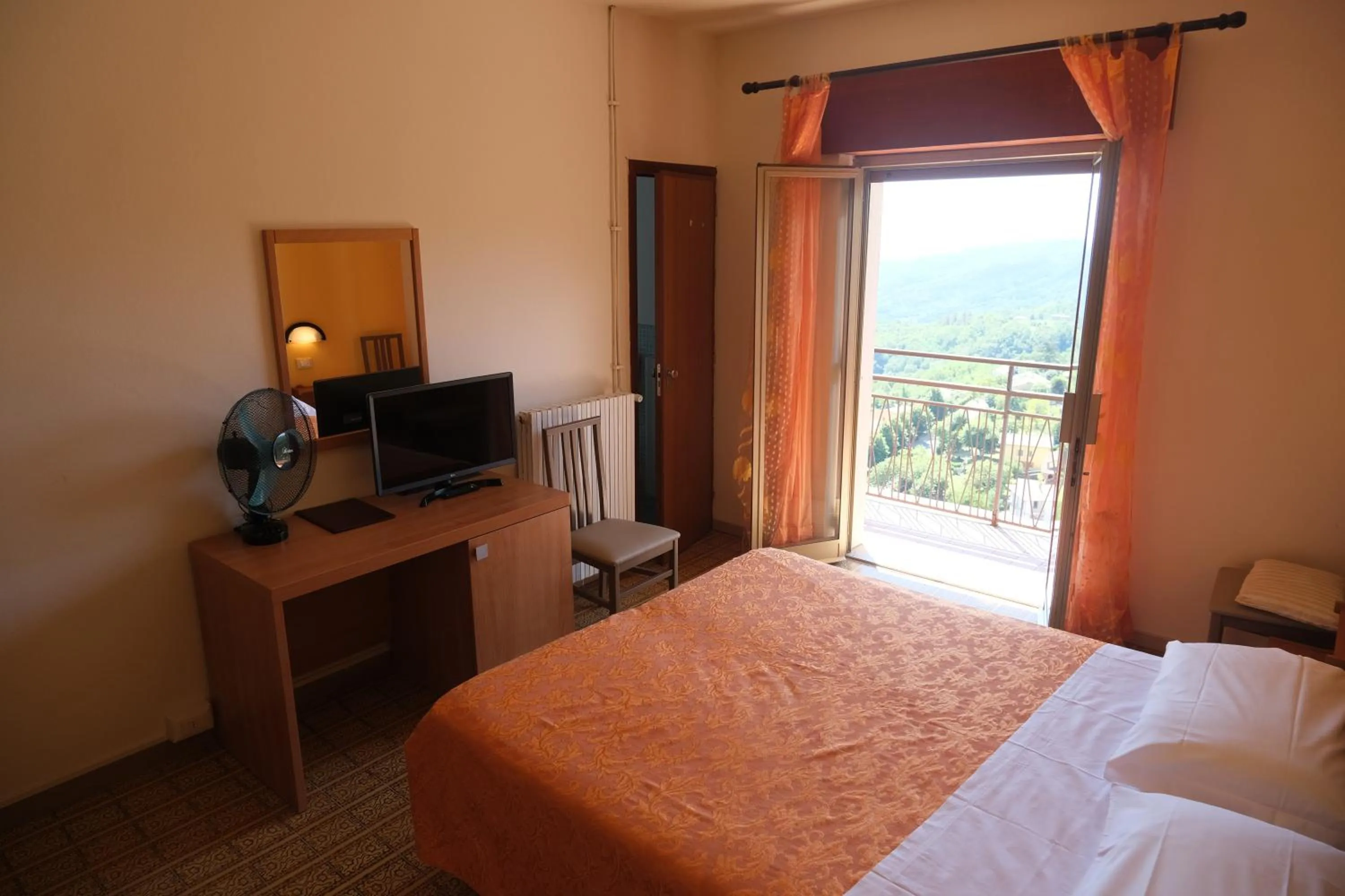 Bedroom, Bed in Aparthotel Amelia Dream View