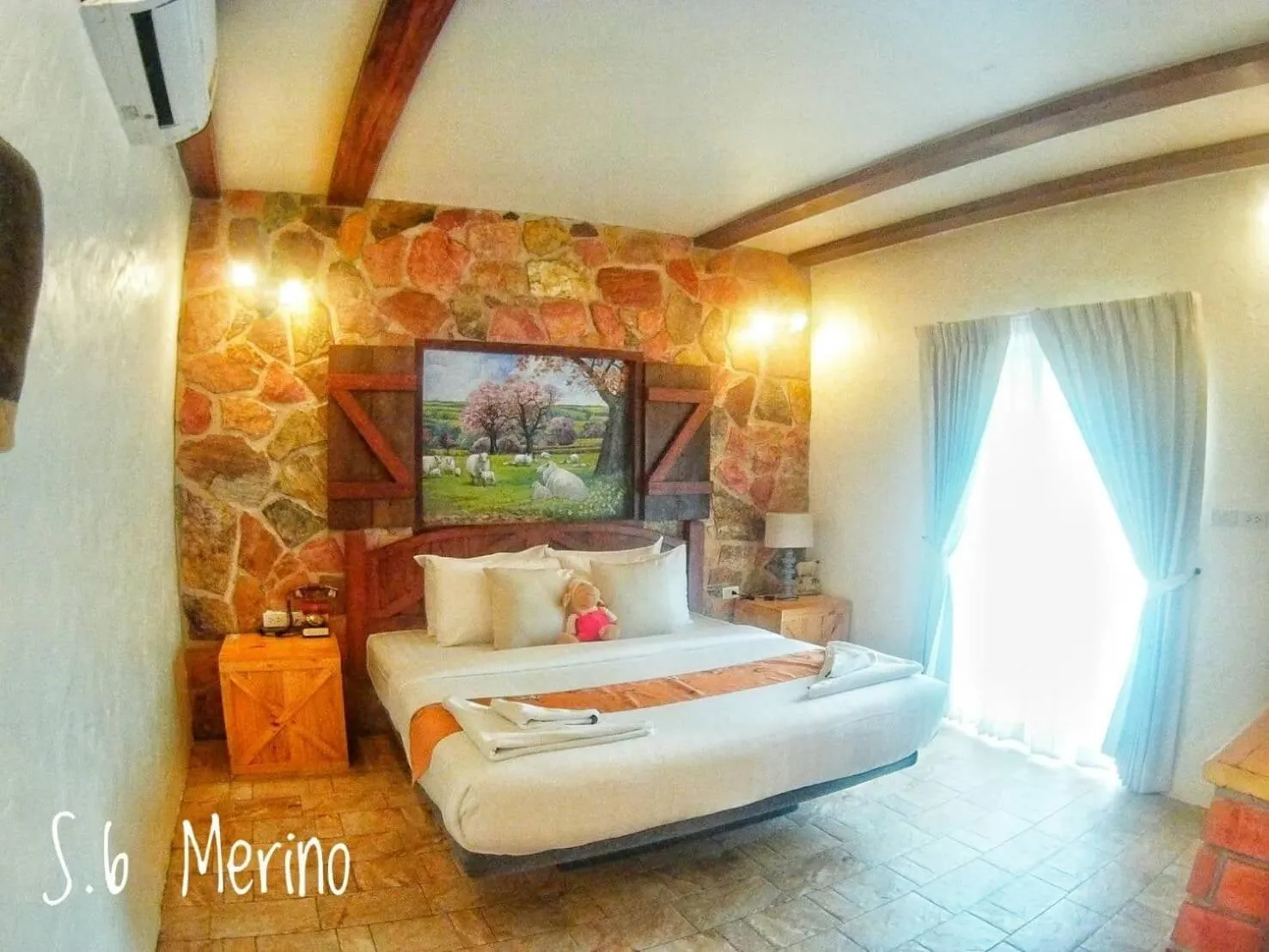 Bed in Swiss Hotel Pattaya