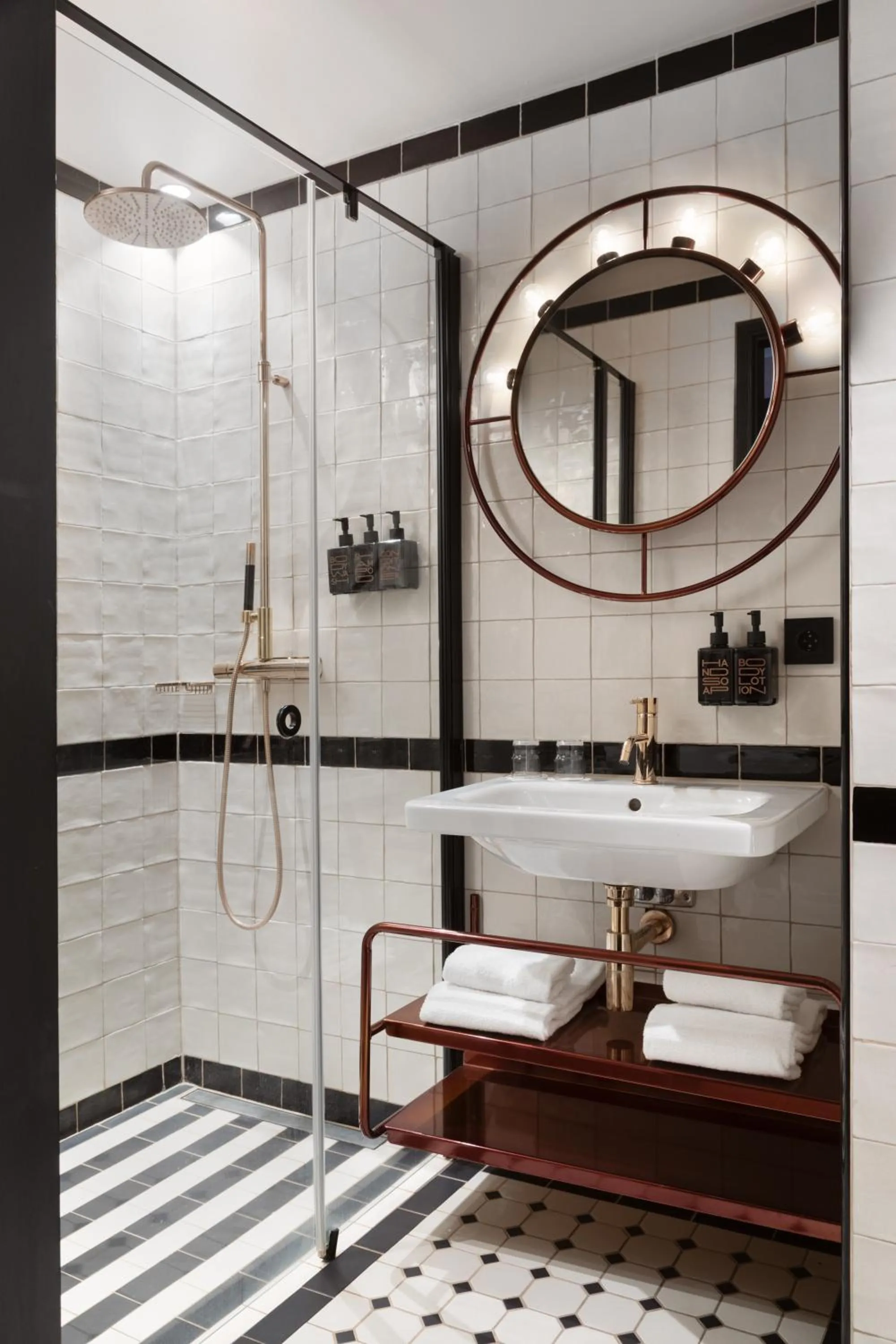 Bathroom in Haymarket by Scandic