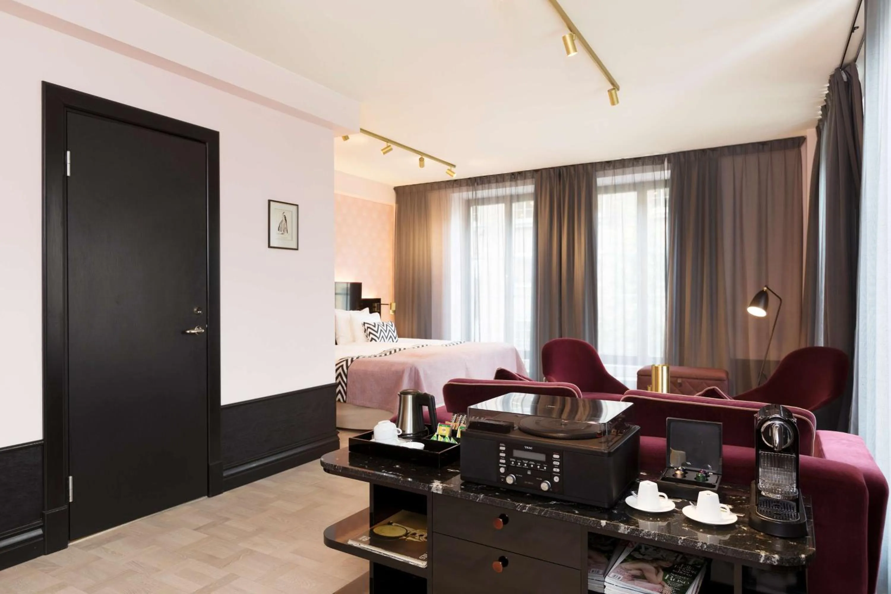 Bedroom in Haymarket by Scandic