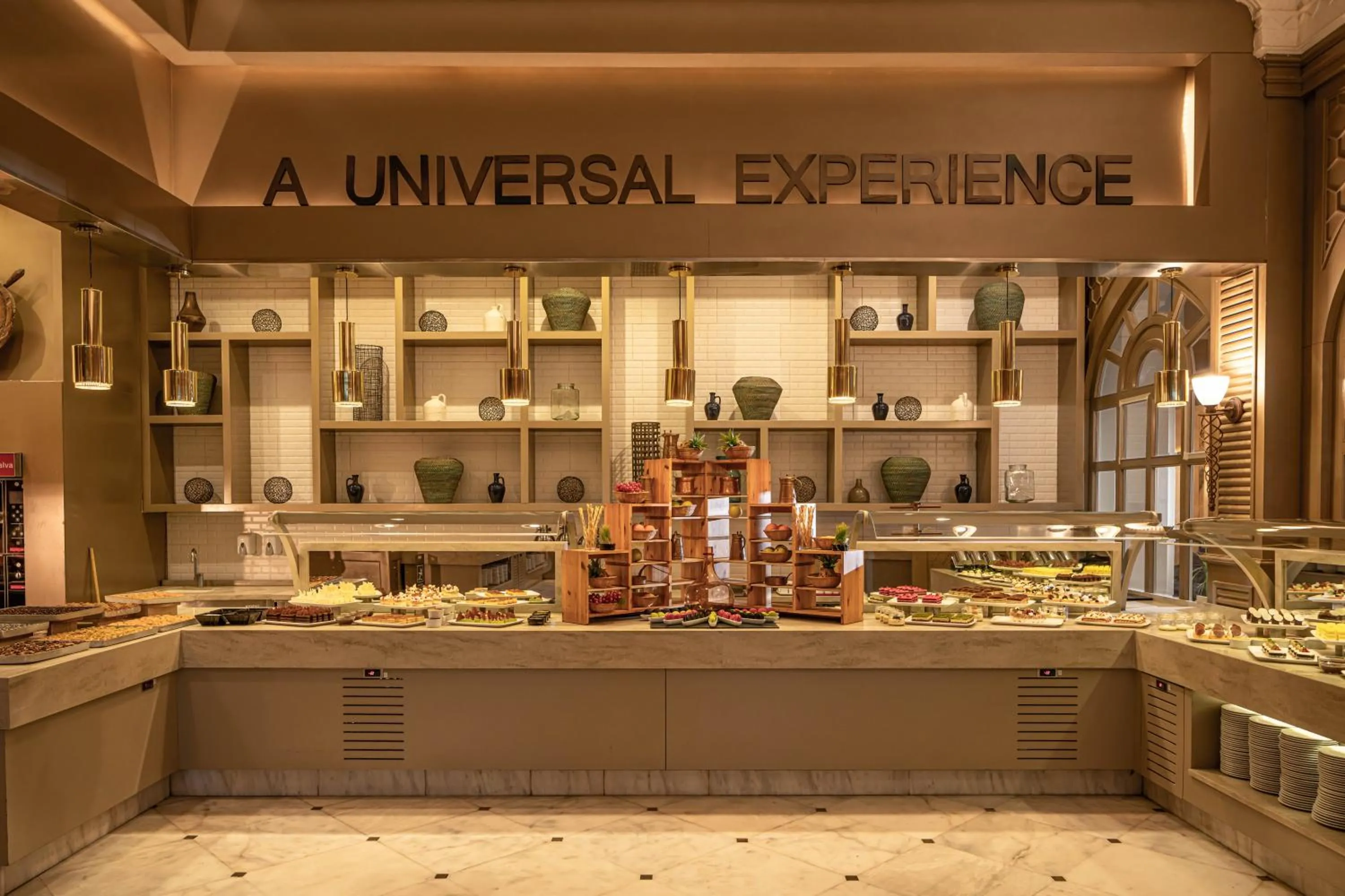 Restaurant/places to eat in Balmy Foresta