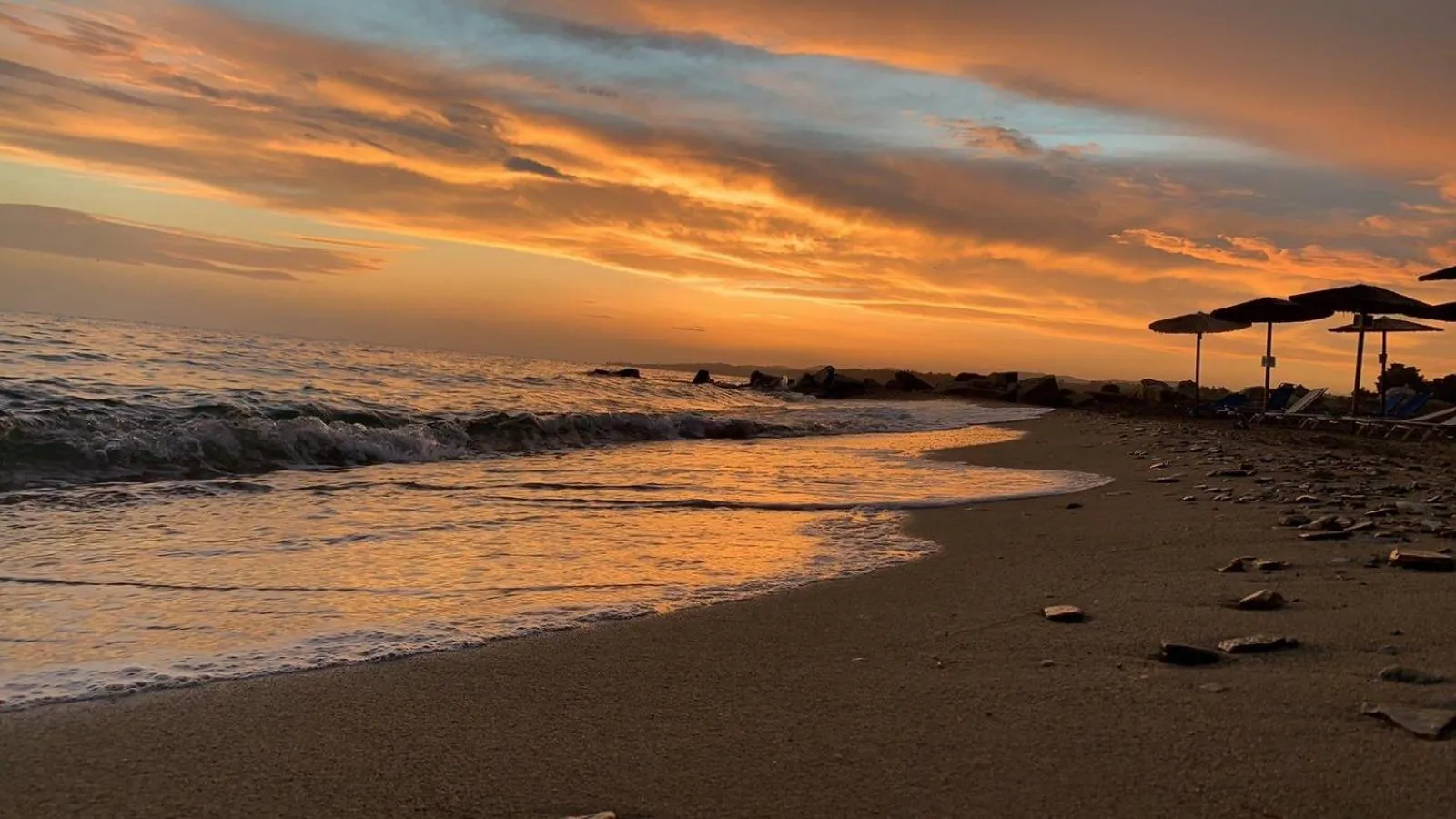 Beach in Royalty Suites Seaside