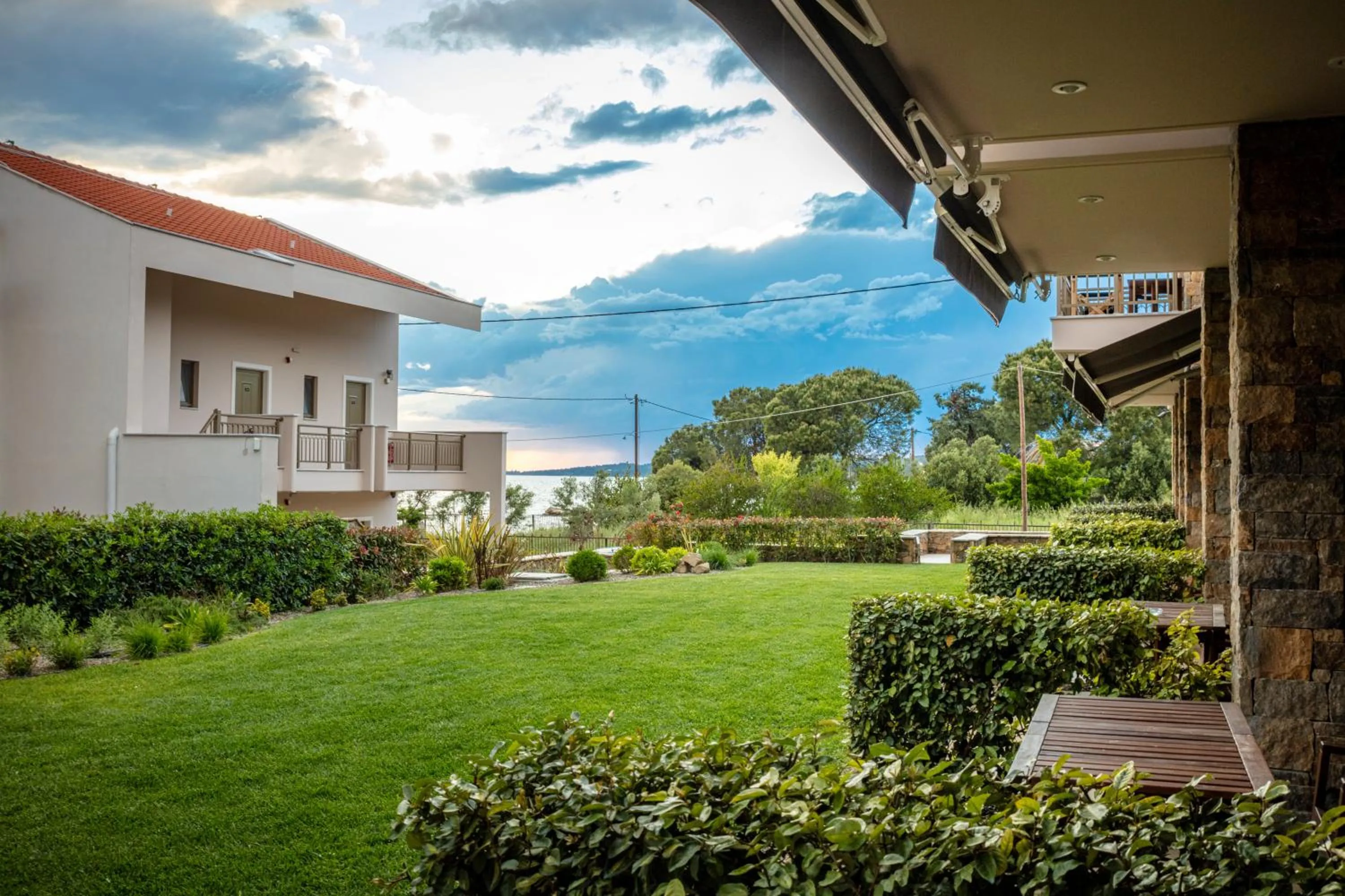Garden in Royalty Suites Seaside