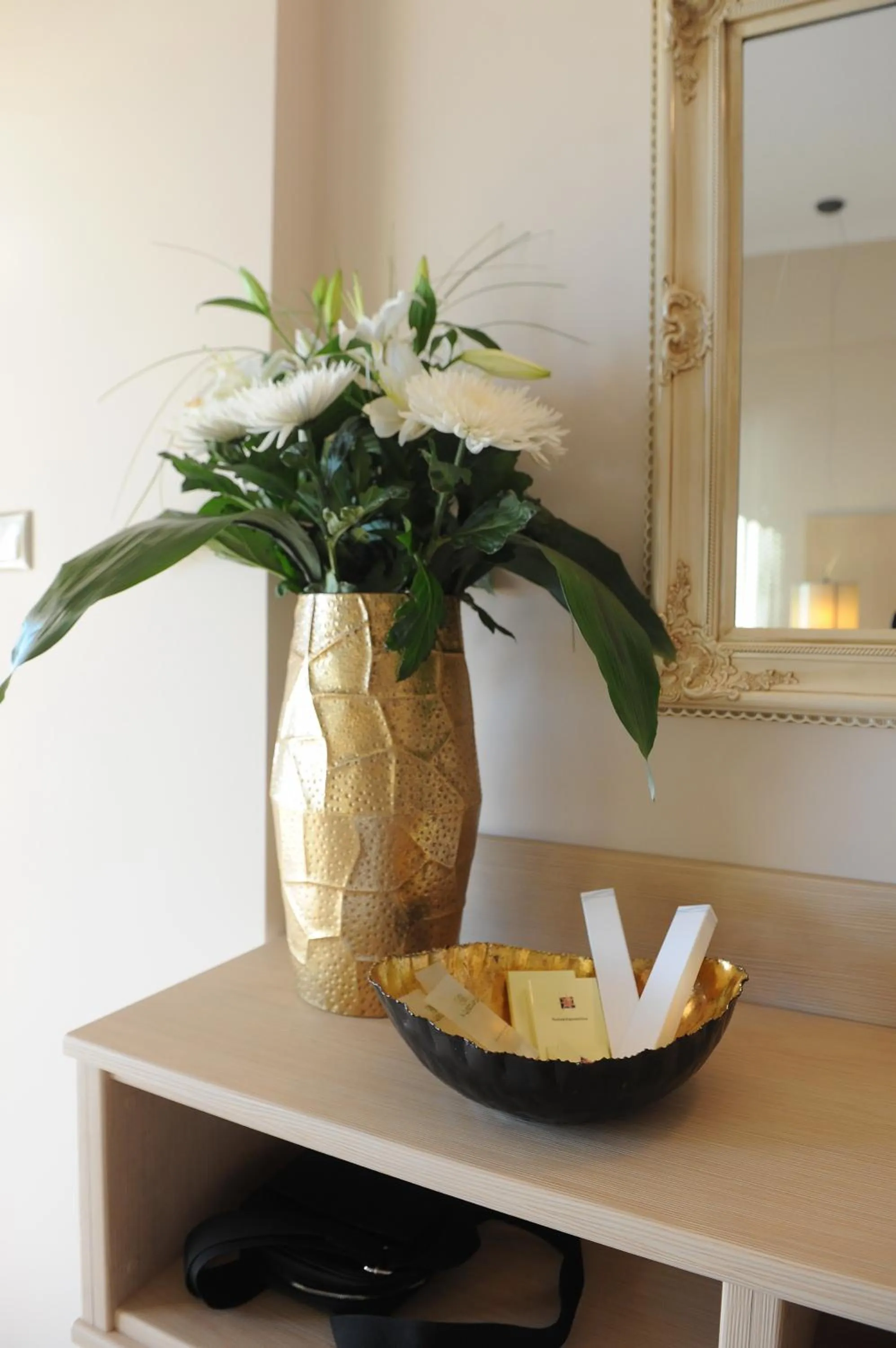 Decorative detail in Royalty Suites Seaside