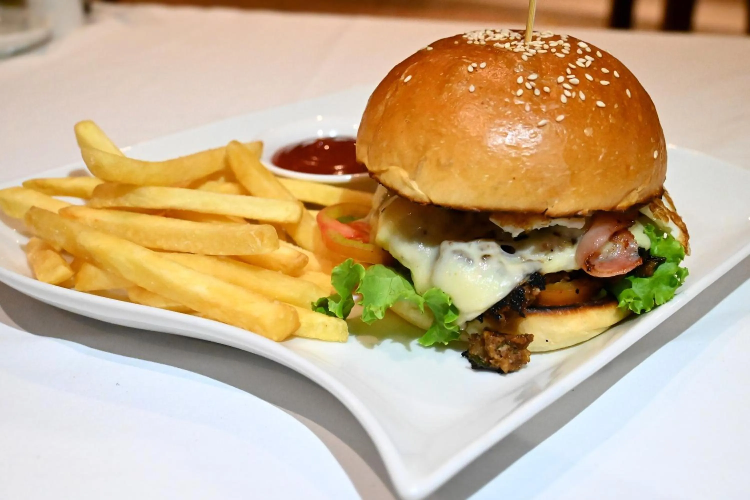 Food in Kokomo Resort Gili Gede