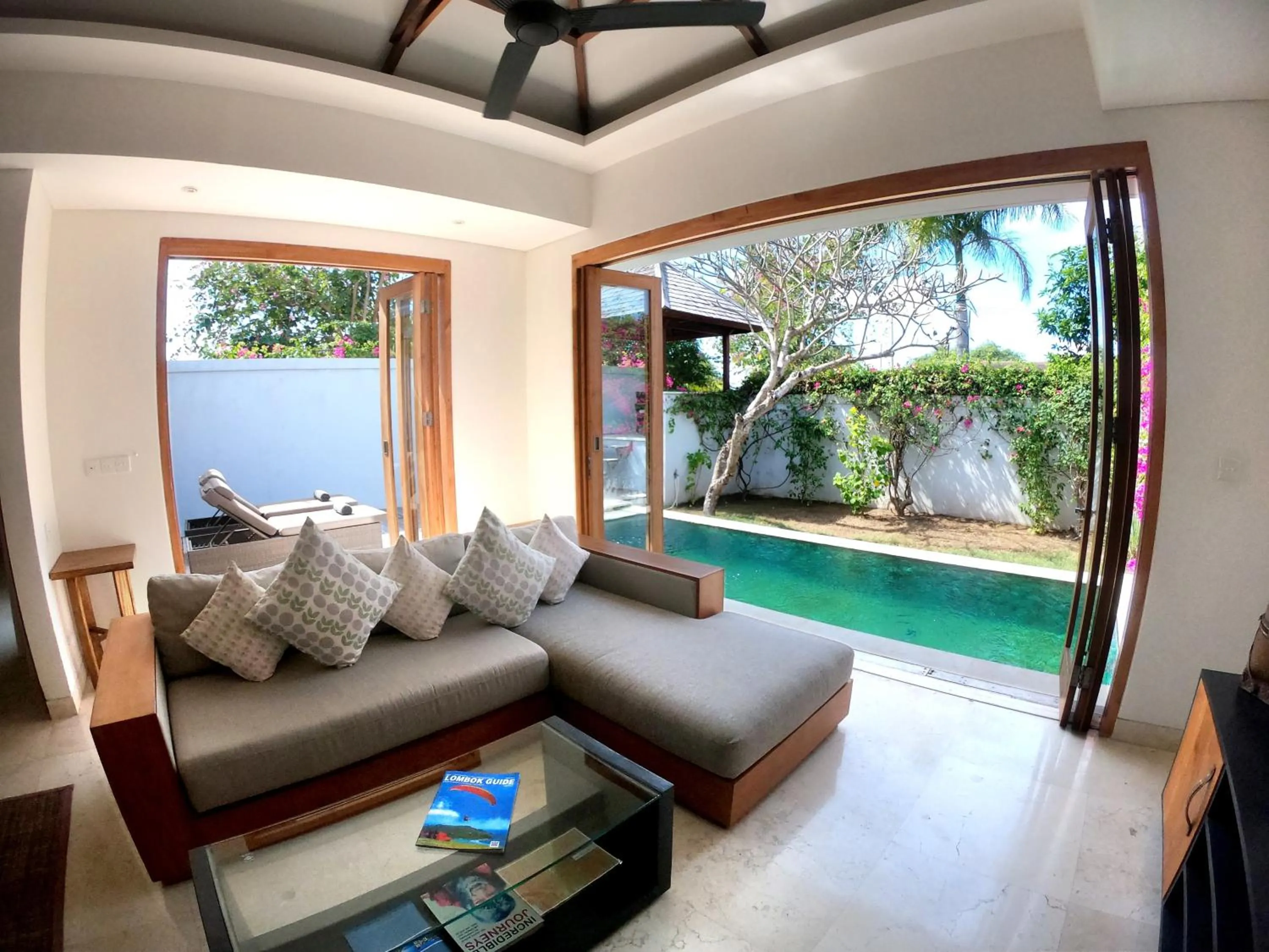 Living room in Kokomo Resort Gili Gede