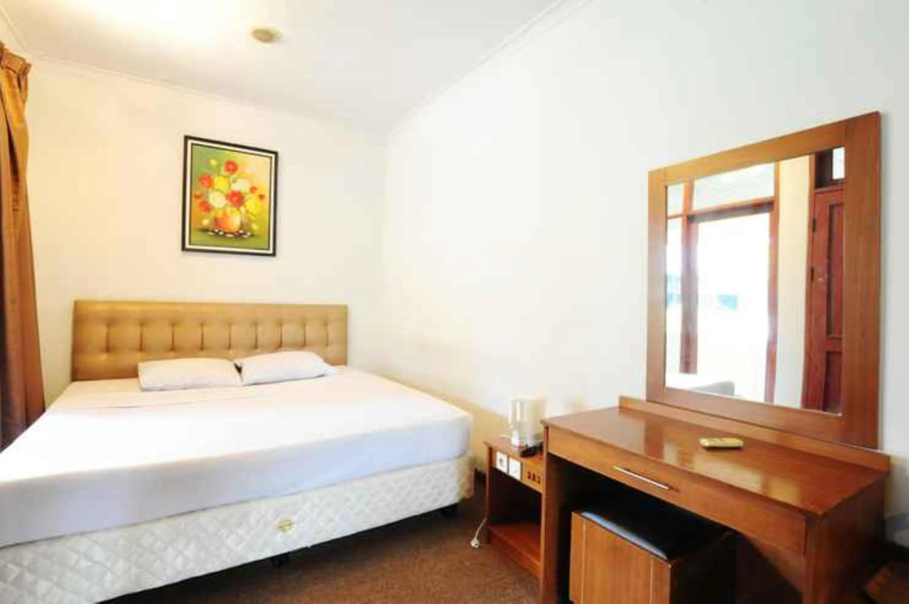 Bedroom, Bed in De'Qur Hotel Bandung