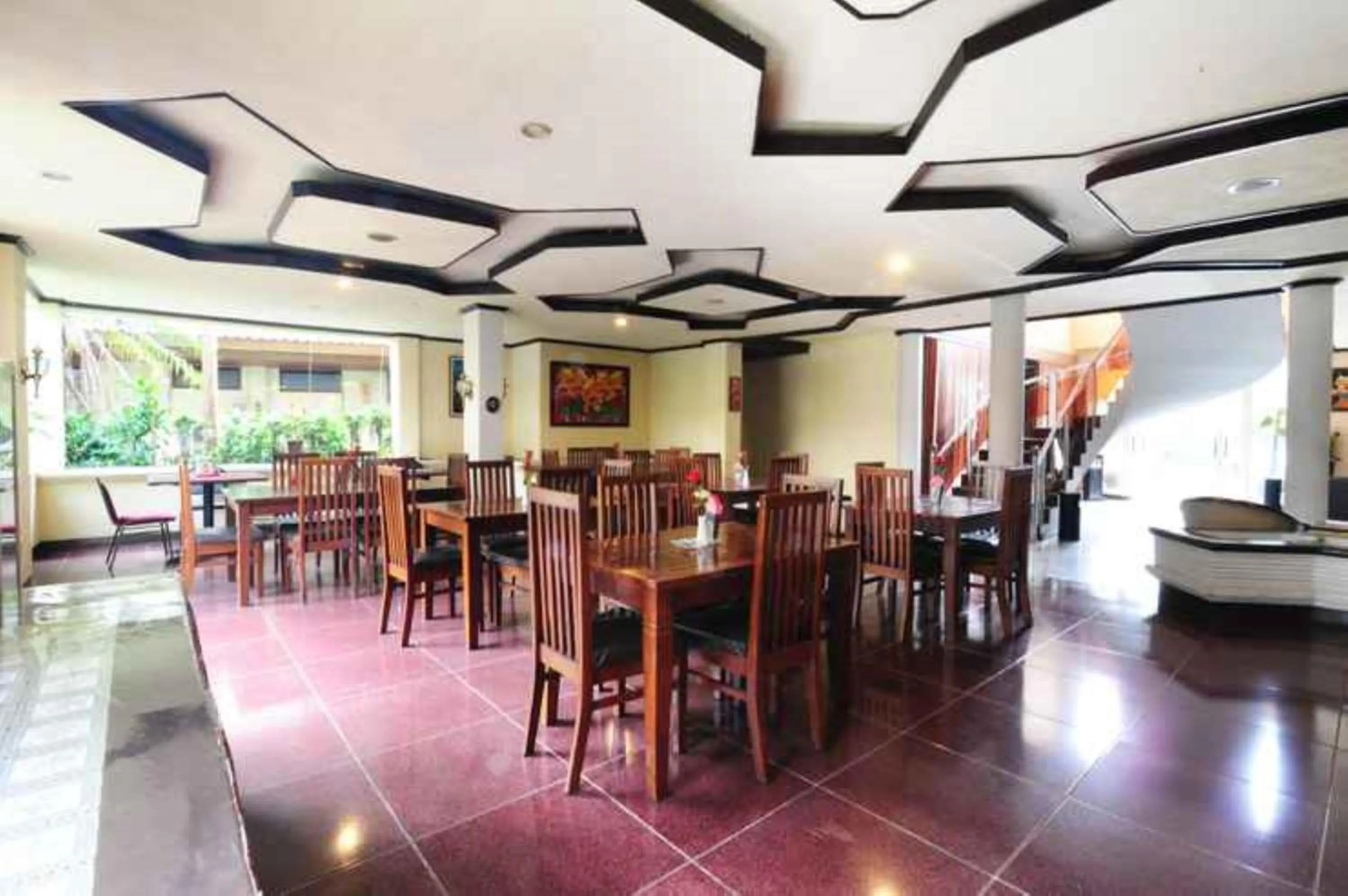 Restaurant/places to eat in De'Qur Hotel Bandung