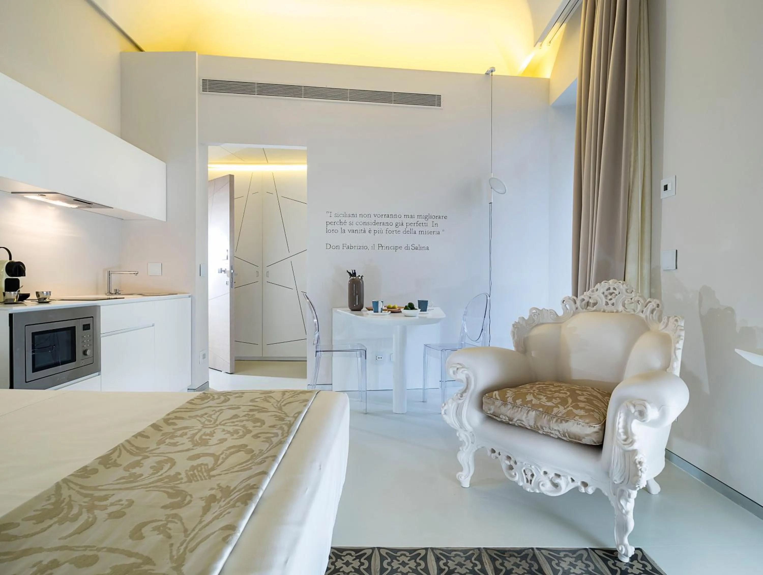 Photo of the whole room in Duomo Suites & Spa