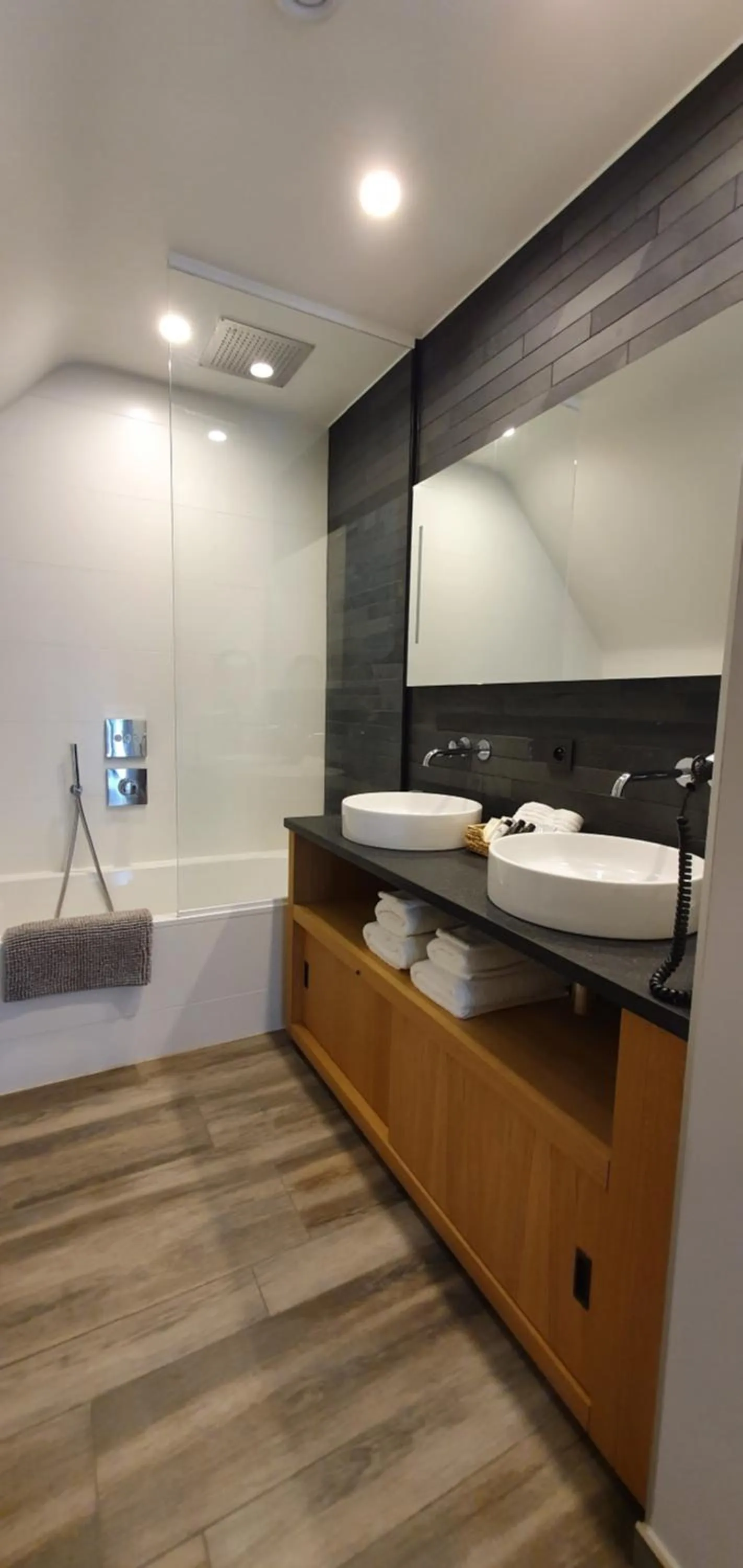 Bathroom in Hotel The New Fox