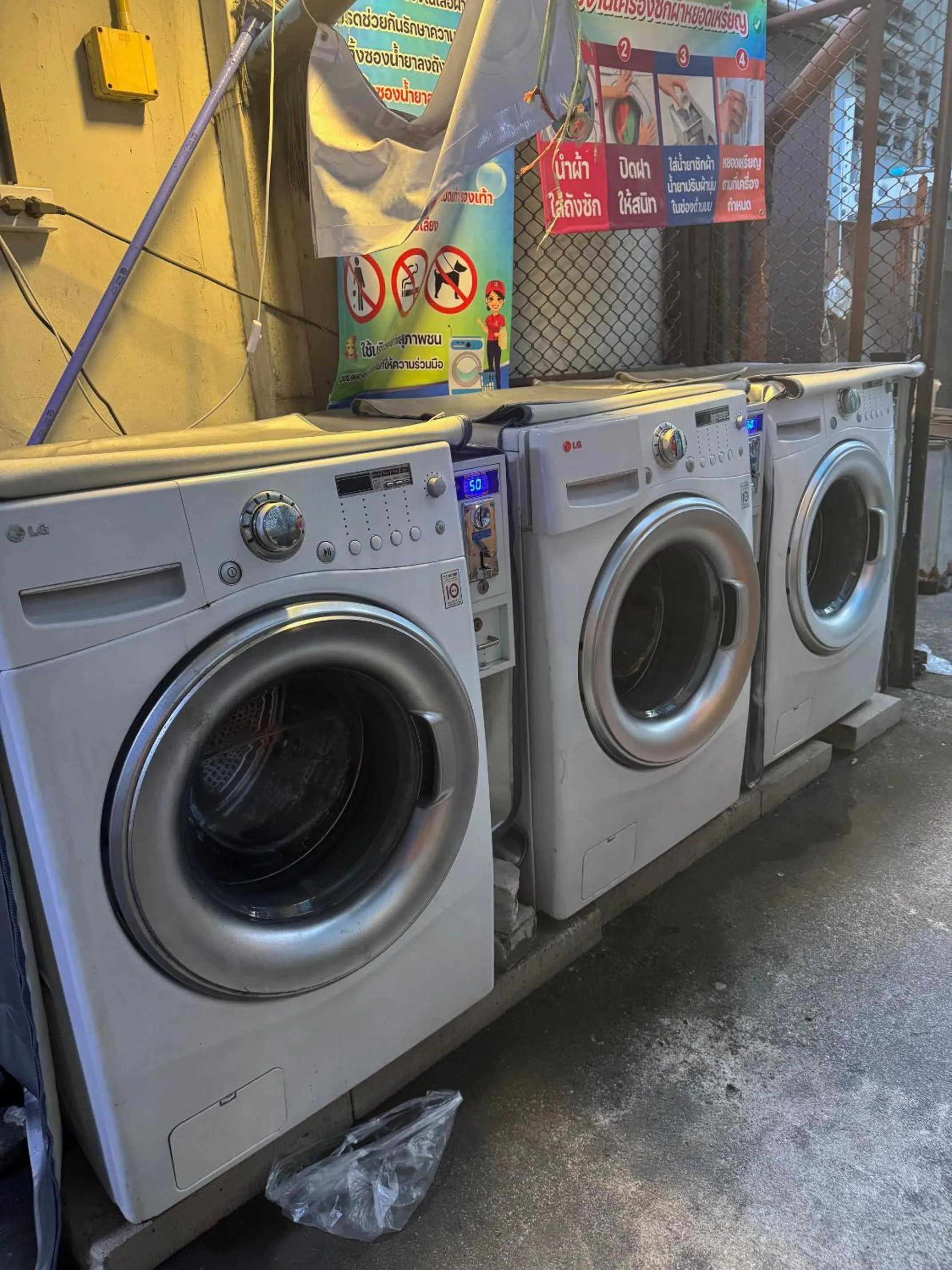 washing machine in Cazz Hostel