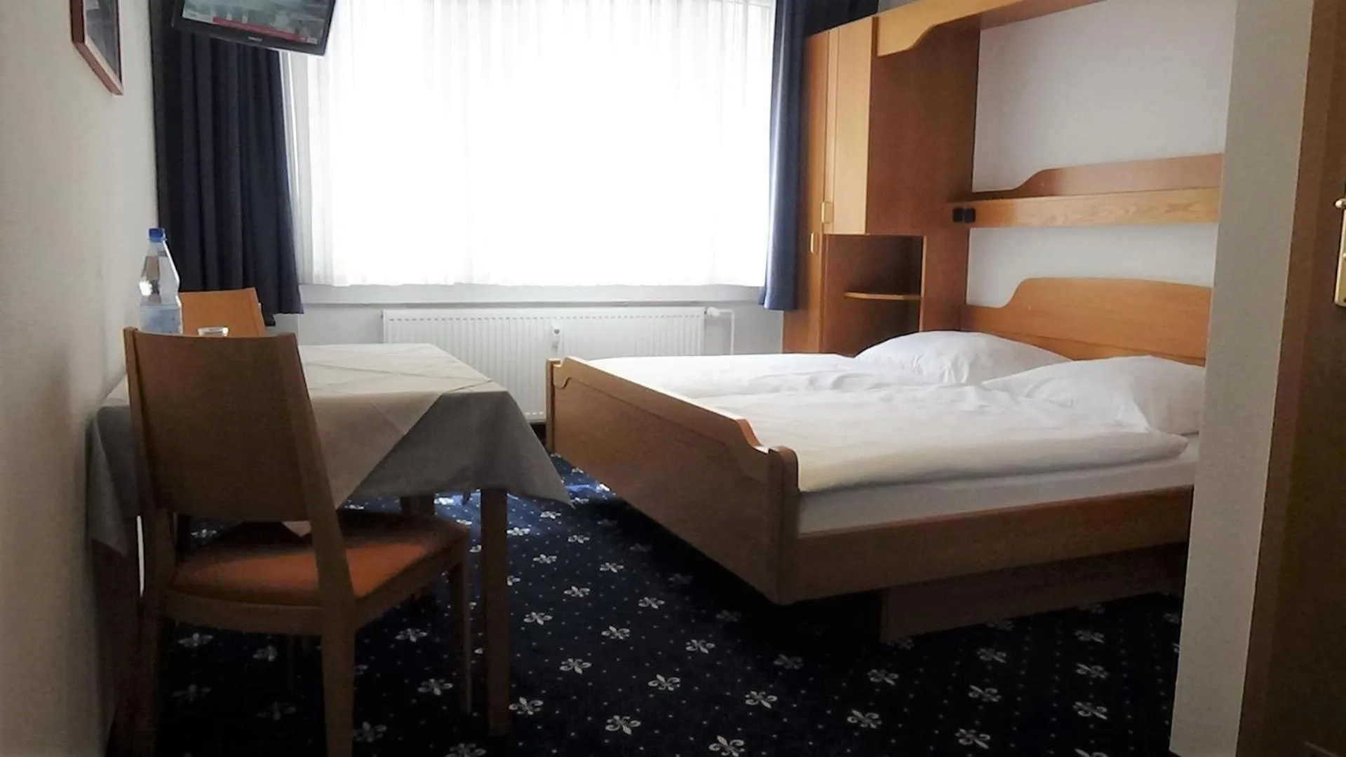 Bed in Hotel Zur Traube