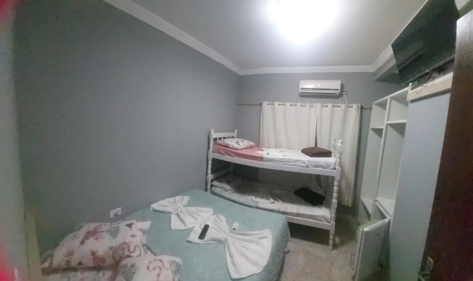 Bed in Pousada Ilha do Itacolomi Com Piscina Proximo do Beto Carrero