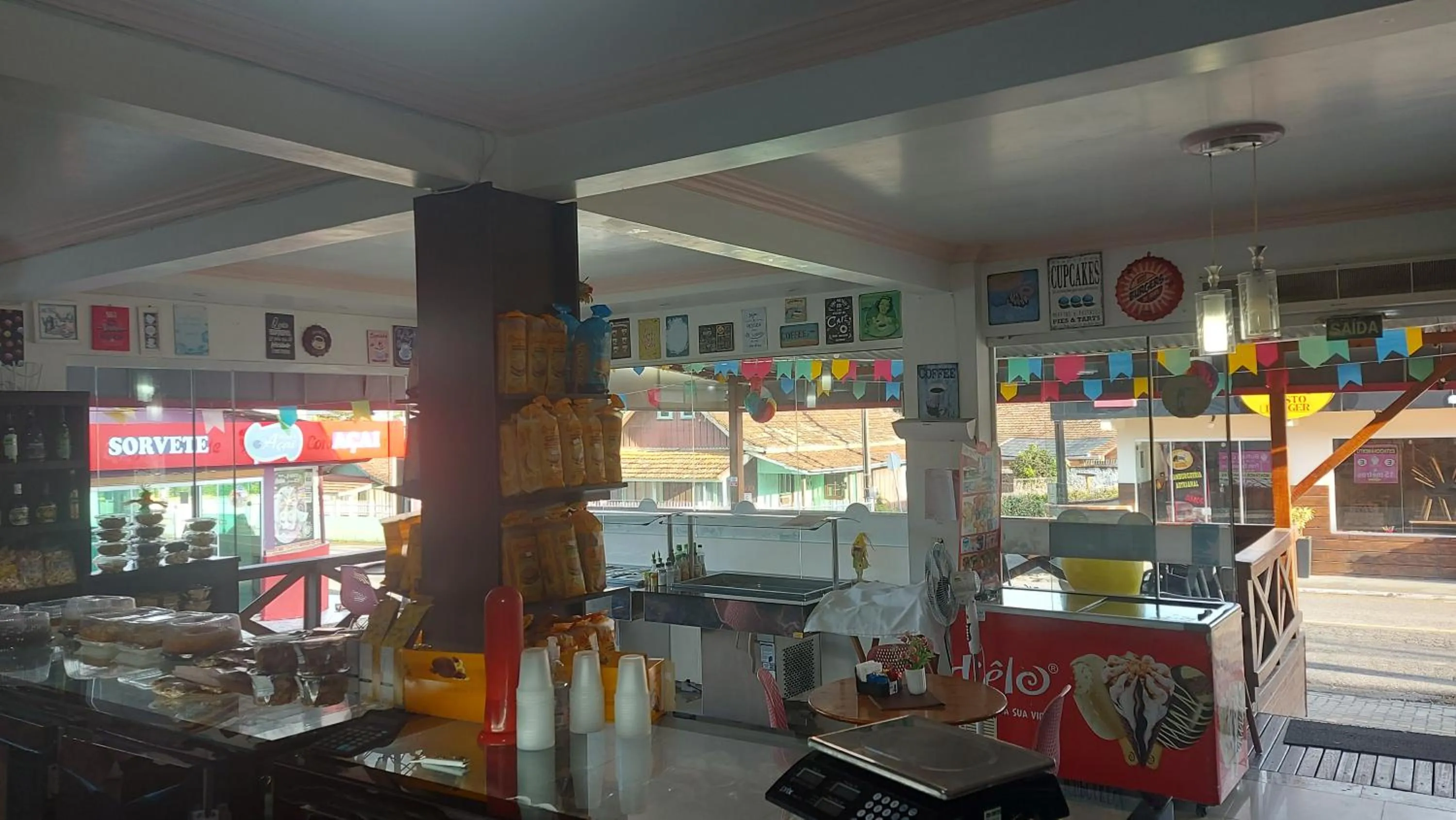 Pousada Ilha do Itacolomi Com Piscina Proximo do Beto Carrero