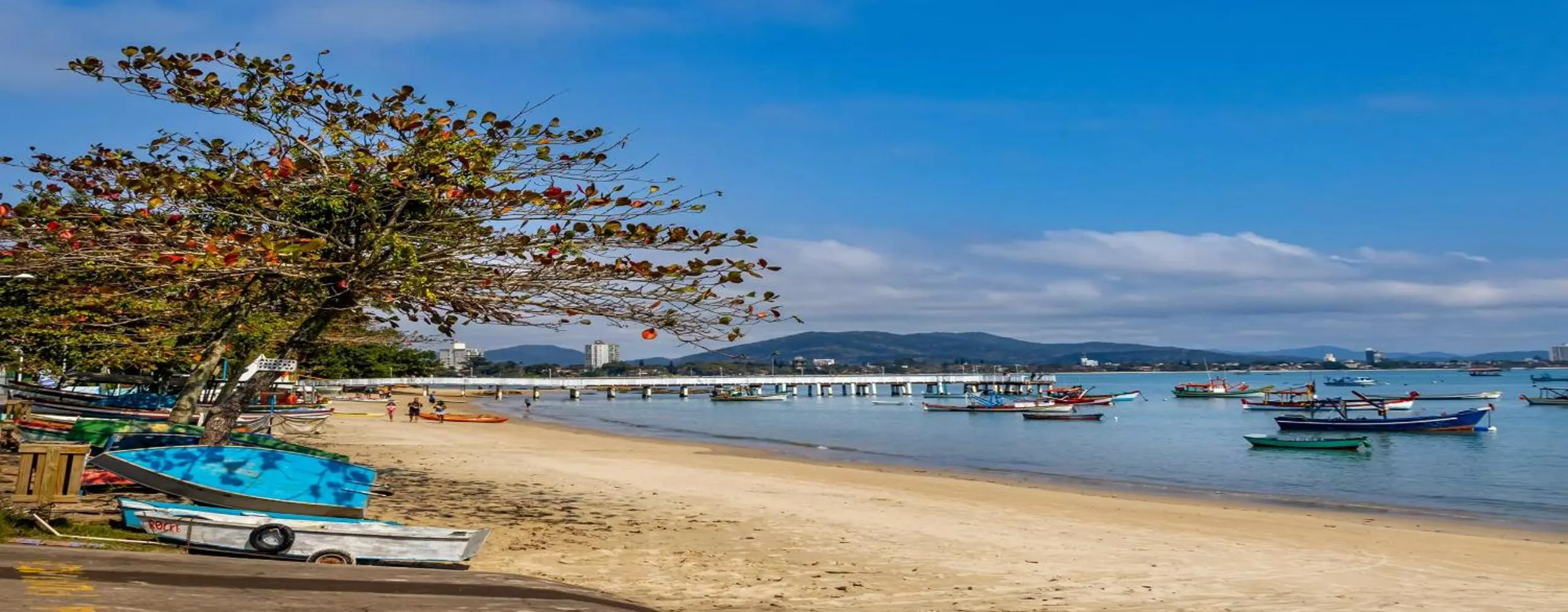 Beach in Pousada Ilha do Itacolomi Com Piscina Proximo do Beto Carrero