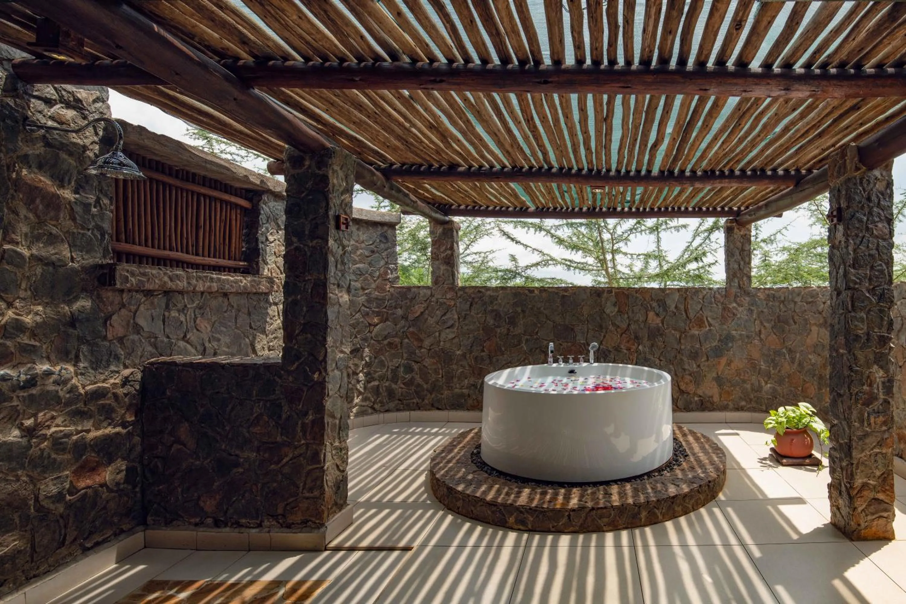 Bath in Ngorongoro Oldeani Mountain Lodge