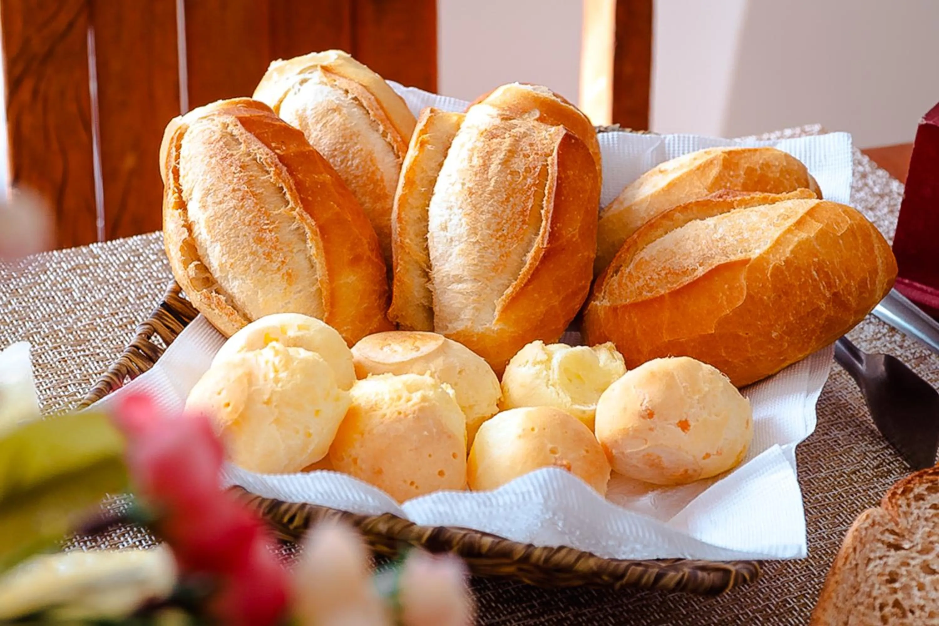 Food and drinks in VELINN Pousada Vila Floratta