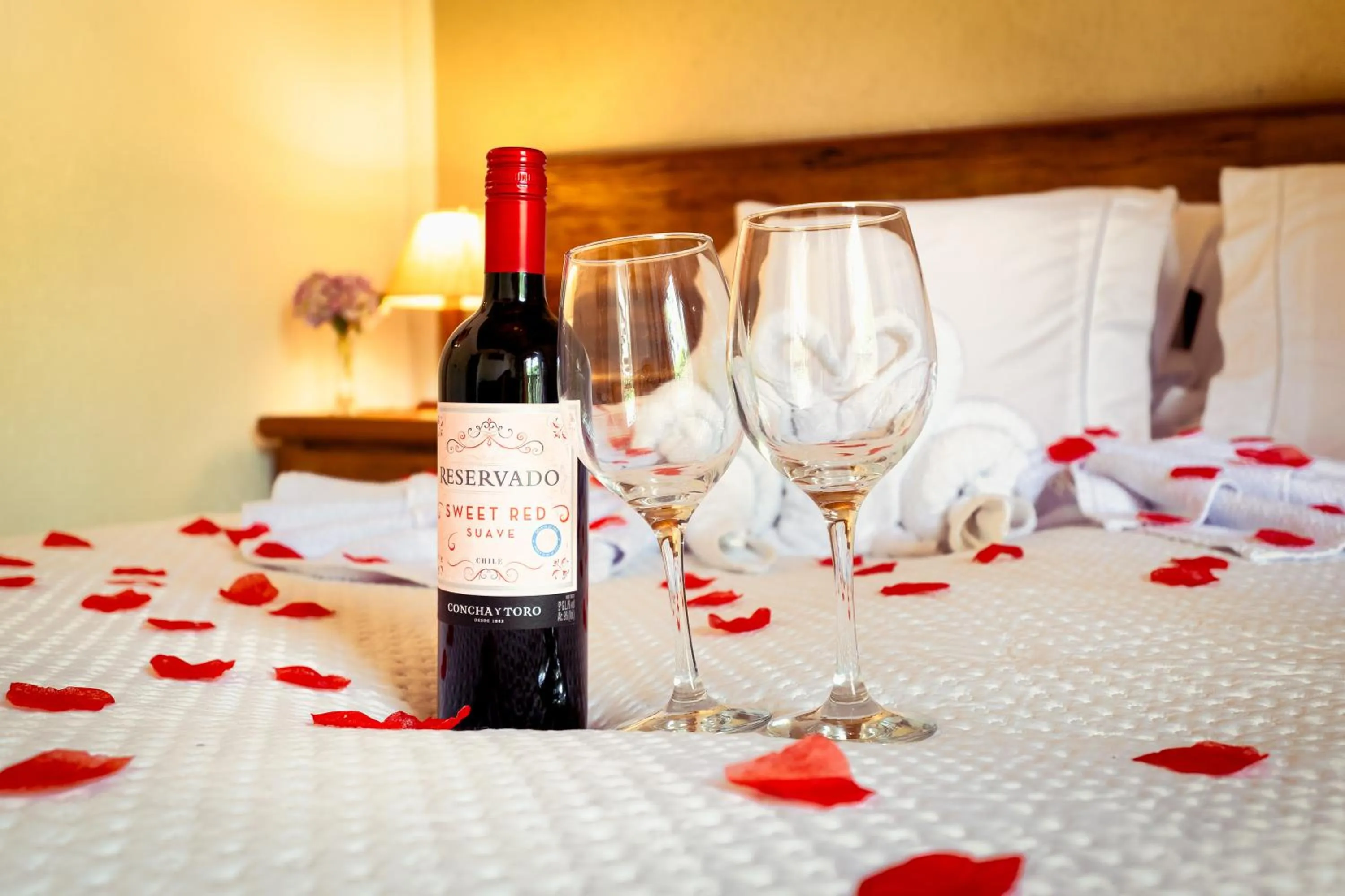 Decorative detail, Bed in VELINN Pousada Vila Floratta