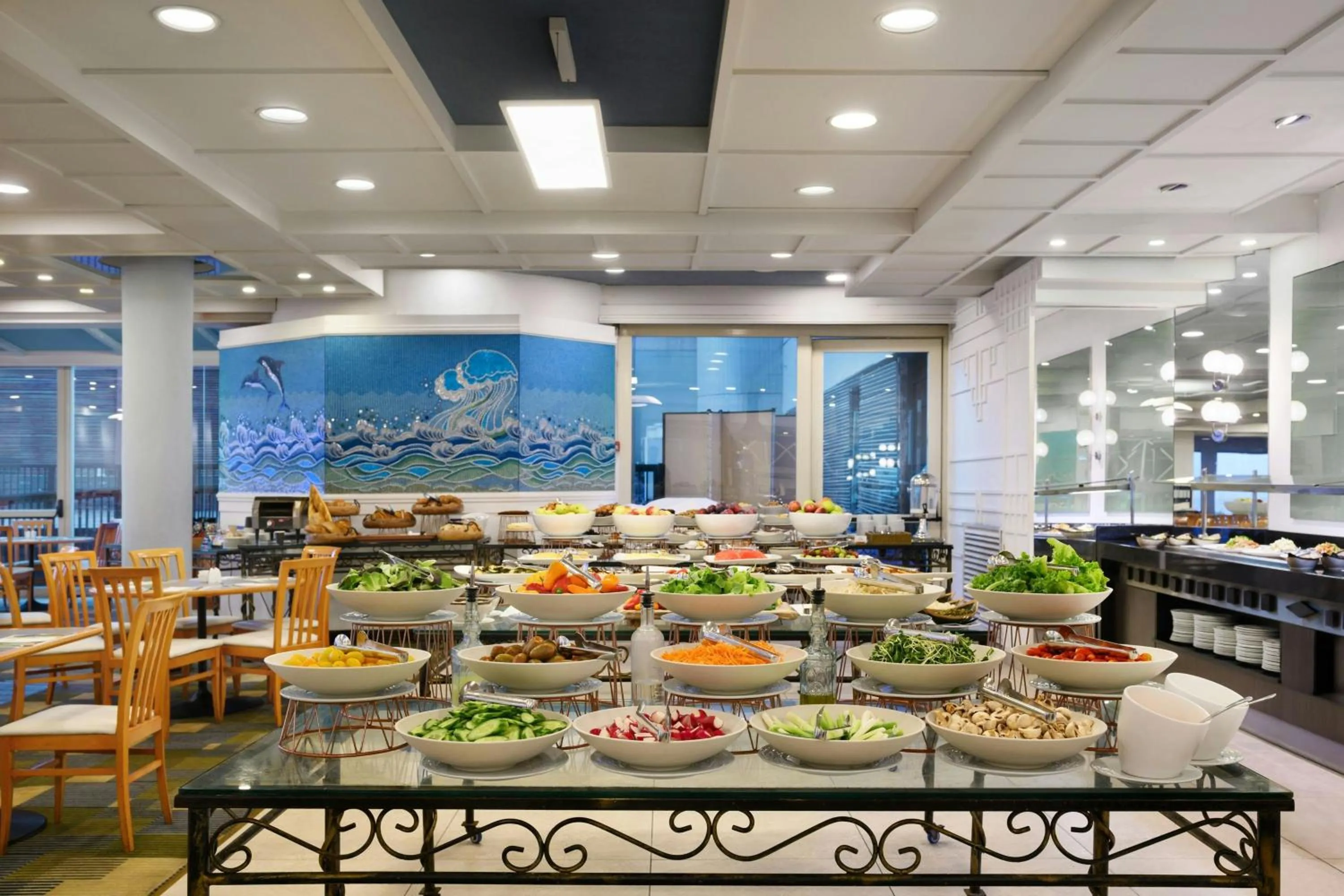 Restaurant/places to eat in Renaissance Tel Aviv Hotel