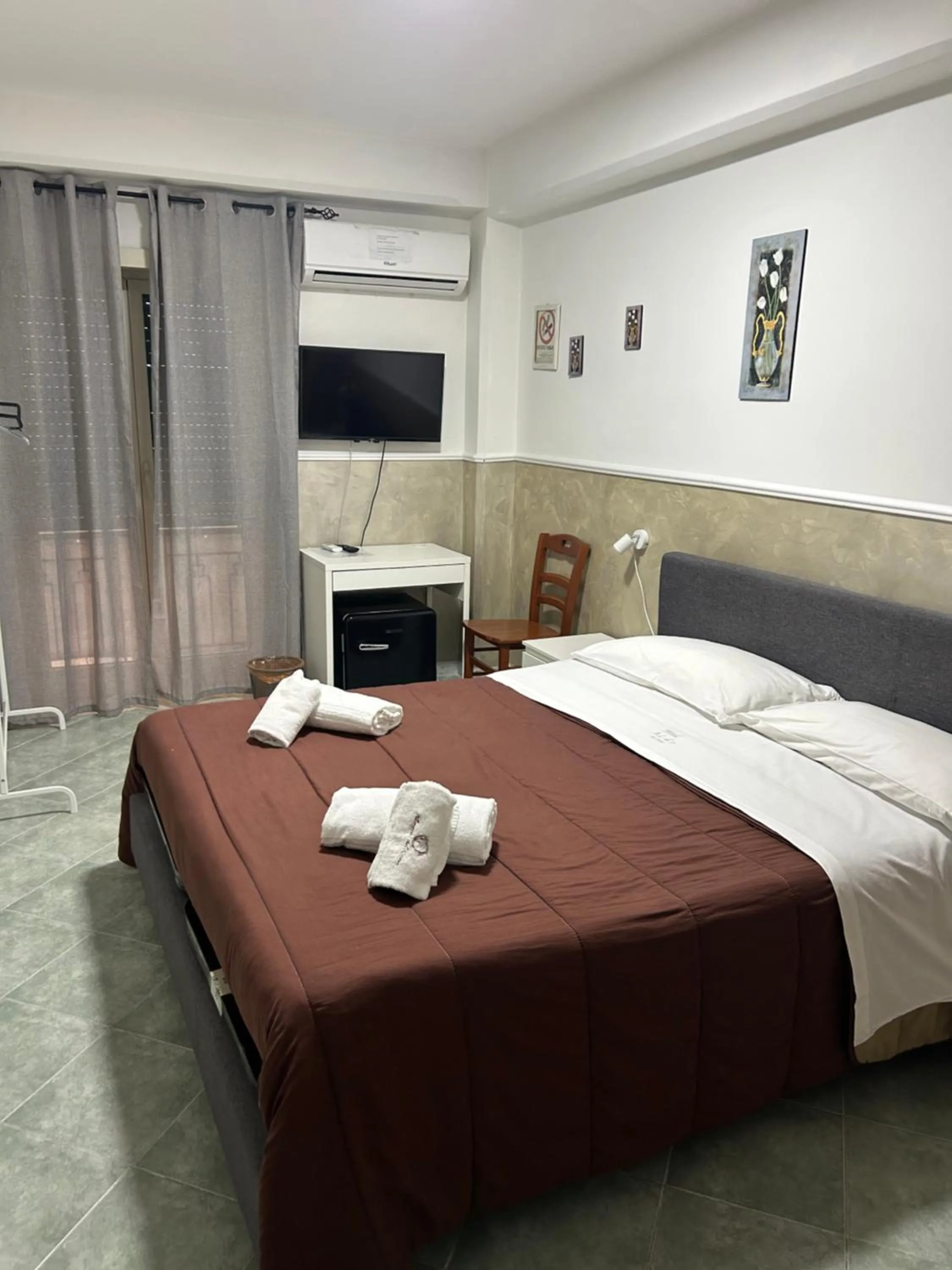 Bedroom, Bed in Hotel Alloggio Del Conte