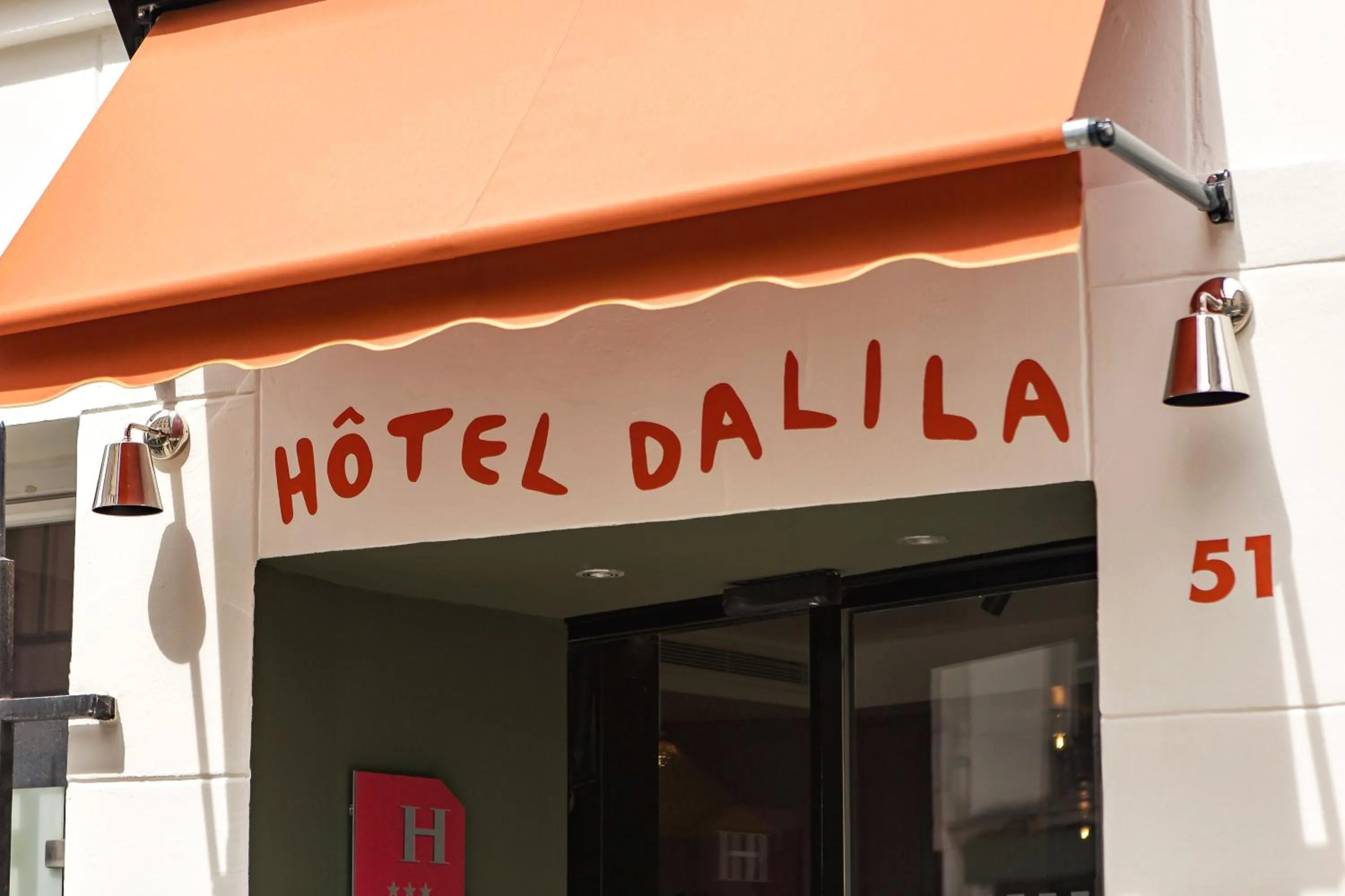 Facade/entrance in Hôtel Dalila
