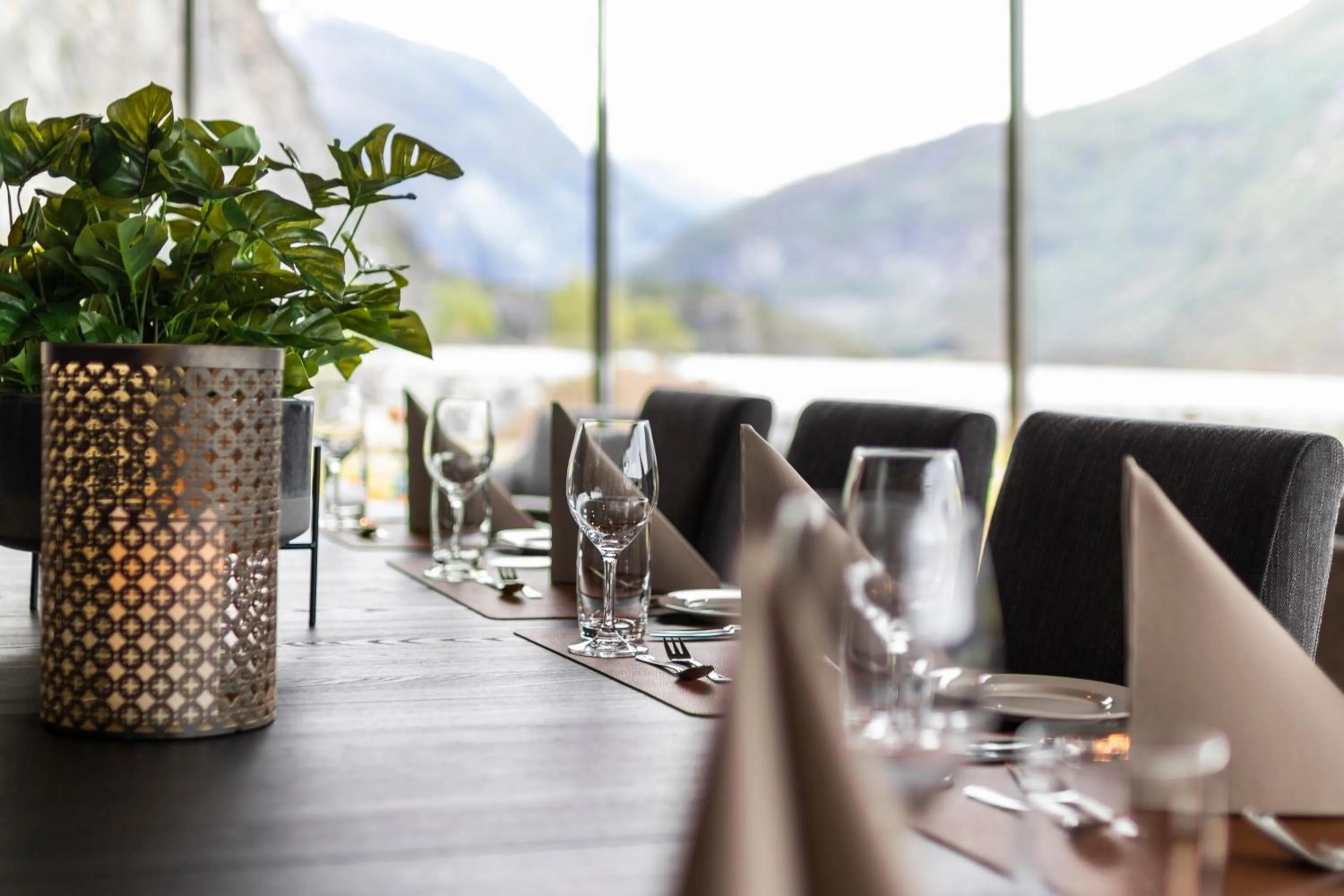 Restaurant/places to eat in Valldal Fjordhotell - by Classic Norway Hotels