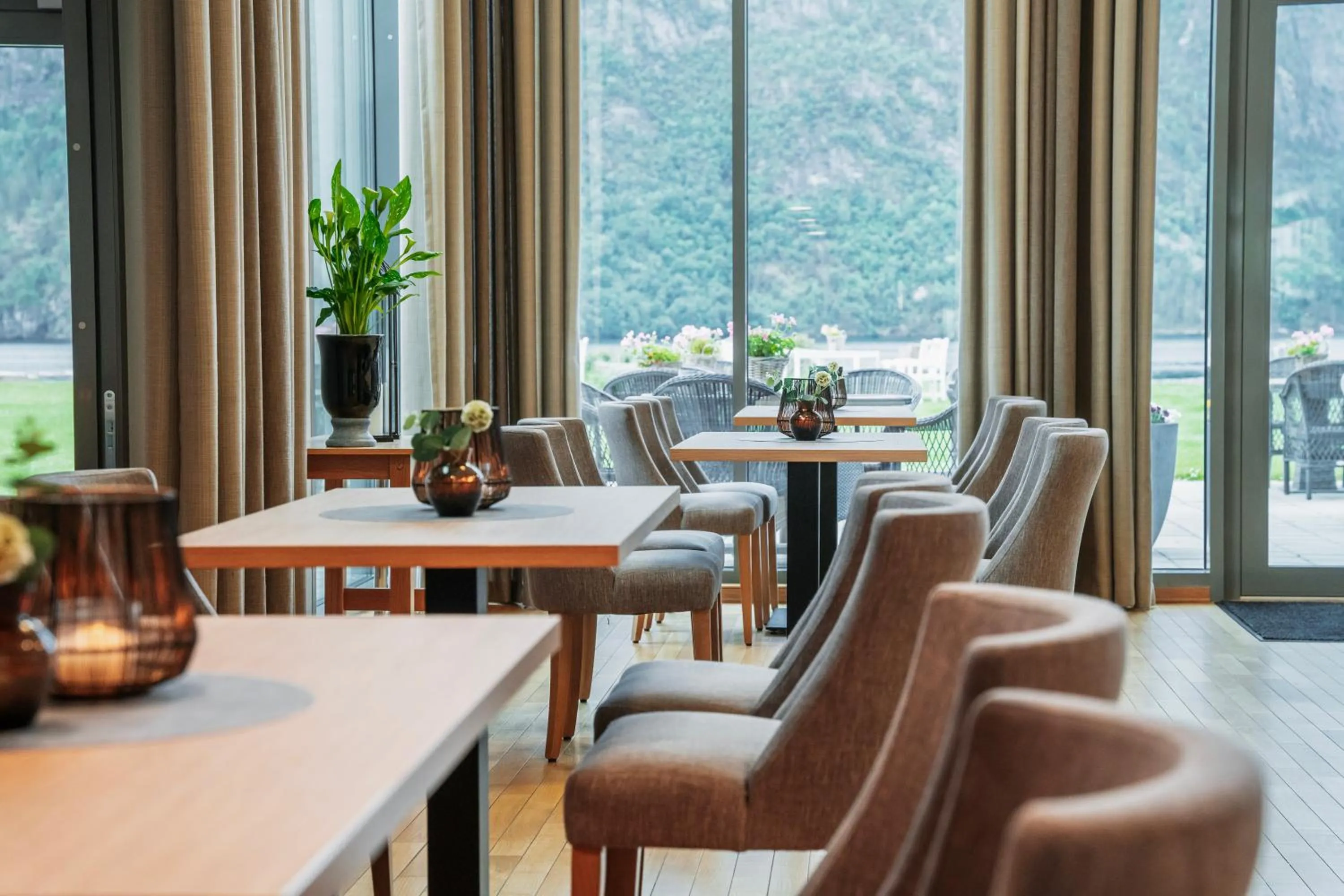 Restaurant/places to eat in Valldal Fjordhotell - by Classic Norway Hotels