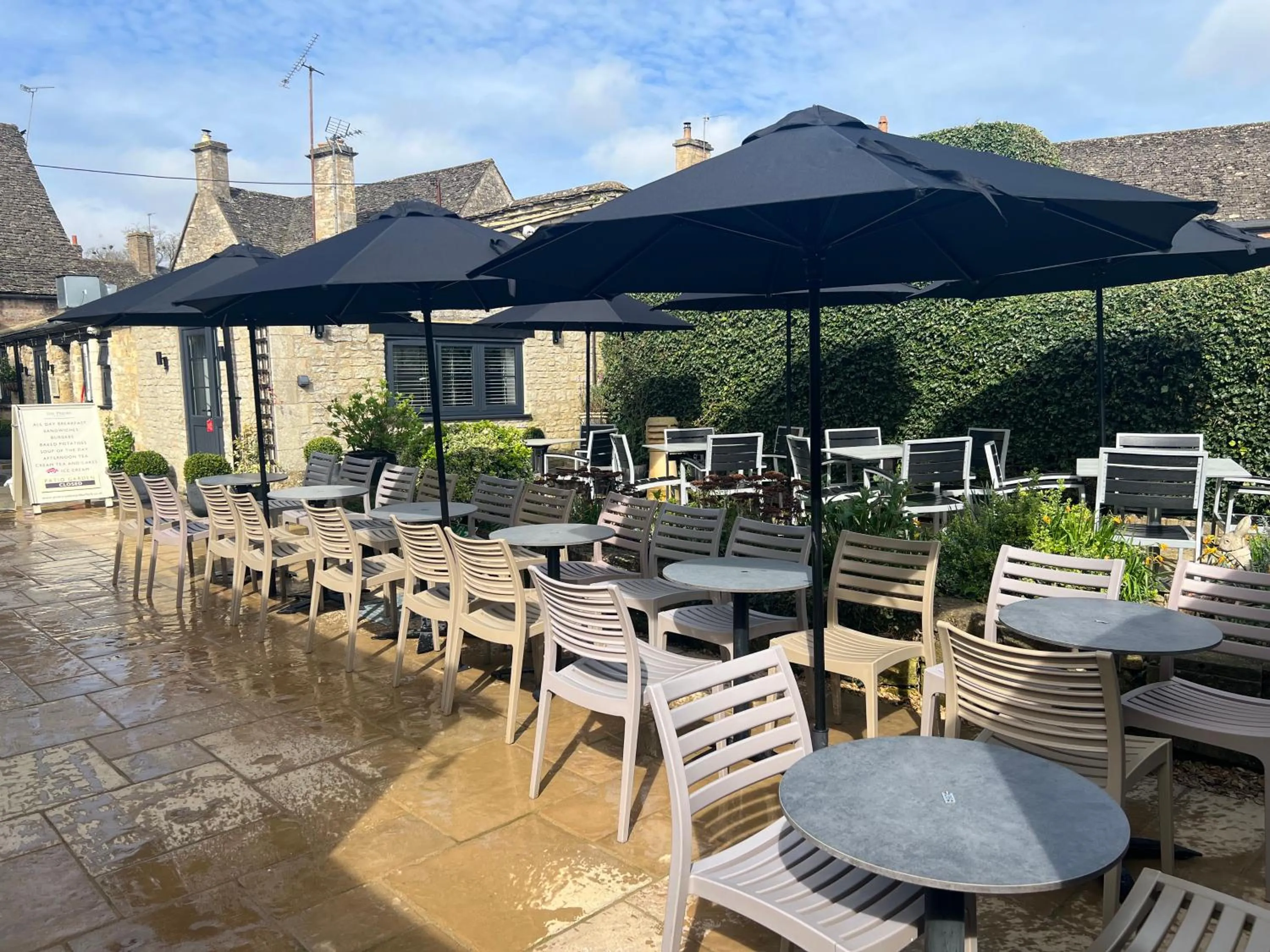 Property building in Priory Tearooms Burford with Rooms