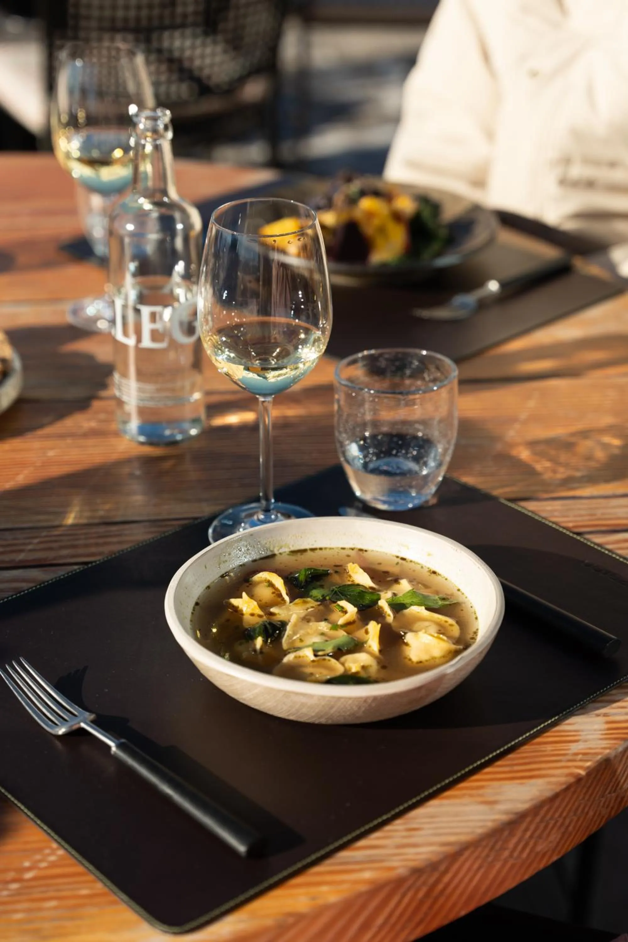 Restaurant/places to eat in chetzeron