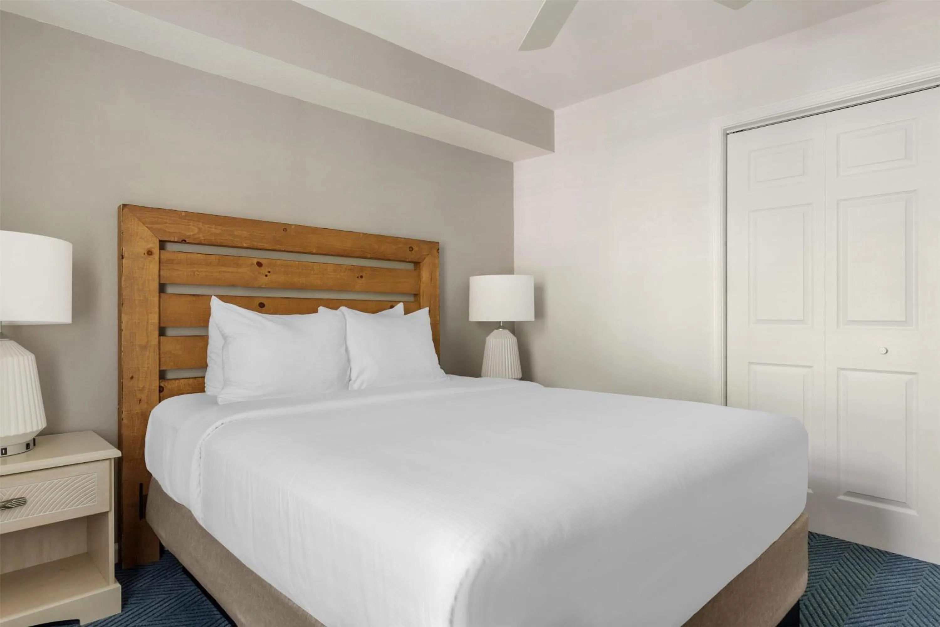 Bed in Hilton Vacation Club Beachwoods Kitty Hawk