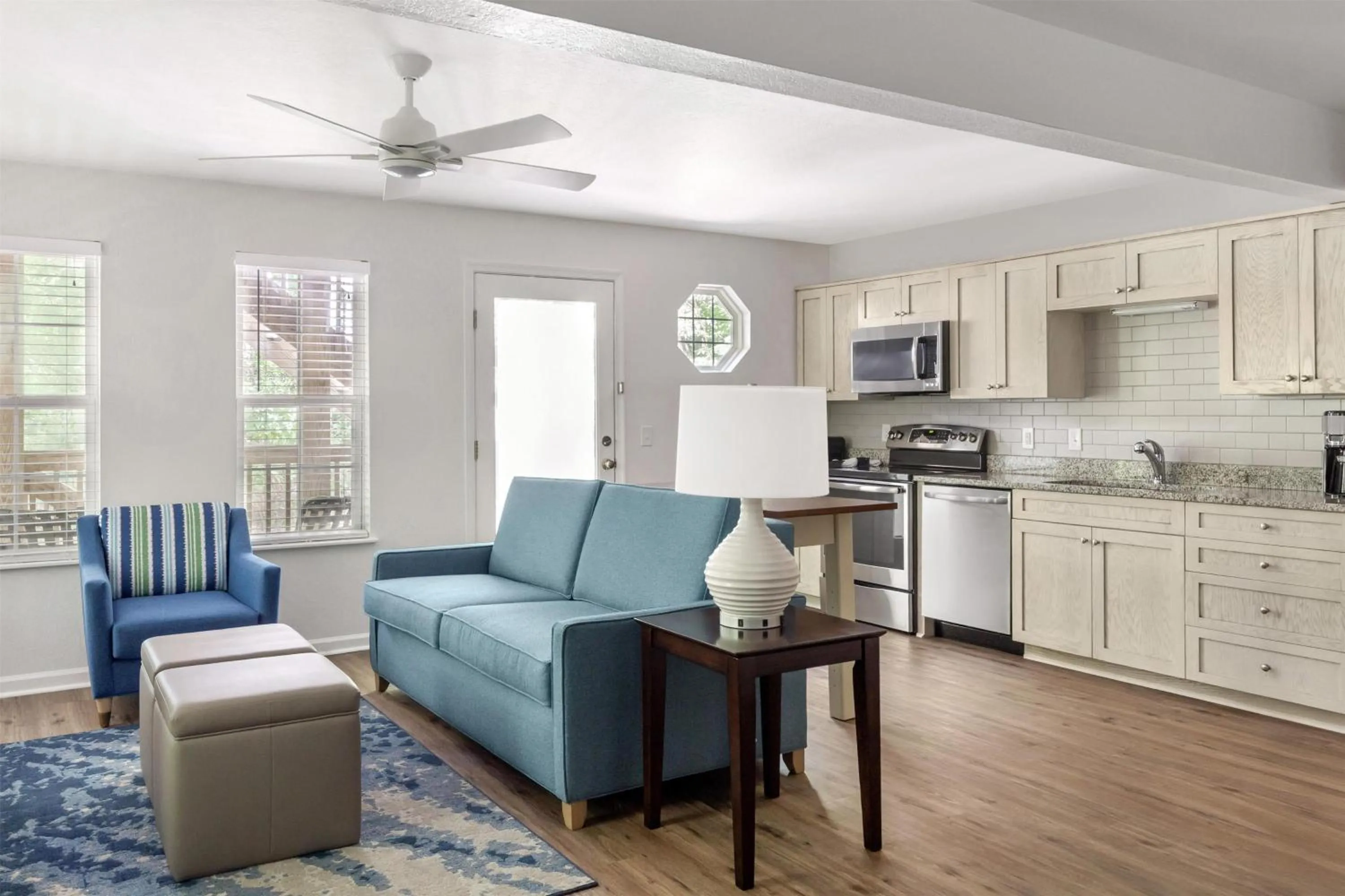 Kitchen or kitchenette in Hilton Vacation Club Beachwoods Kitty Hawk