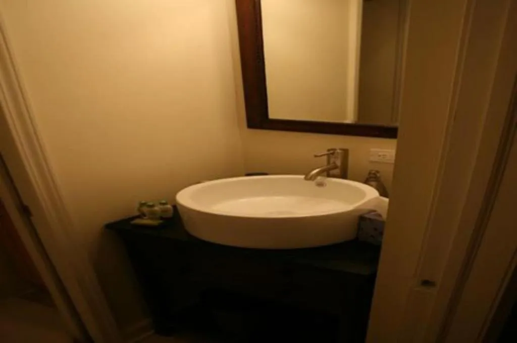 Other in Roscoe Village Guesthouse