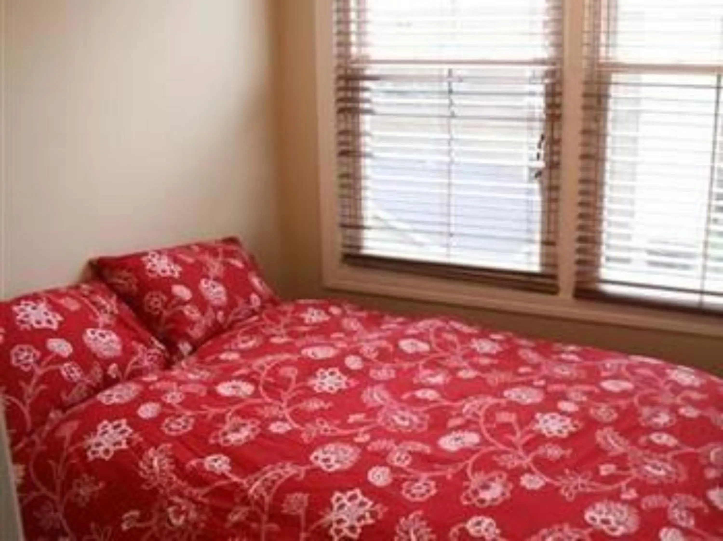 Other, Bed in Roscoe Village Guesthouse