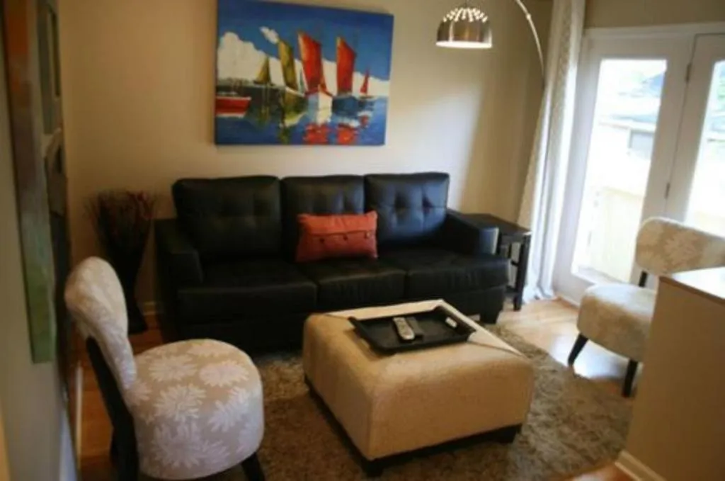 Other in Roscoe Village Guesthouse